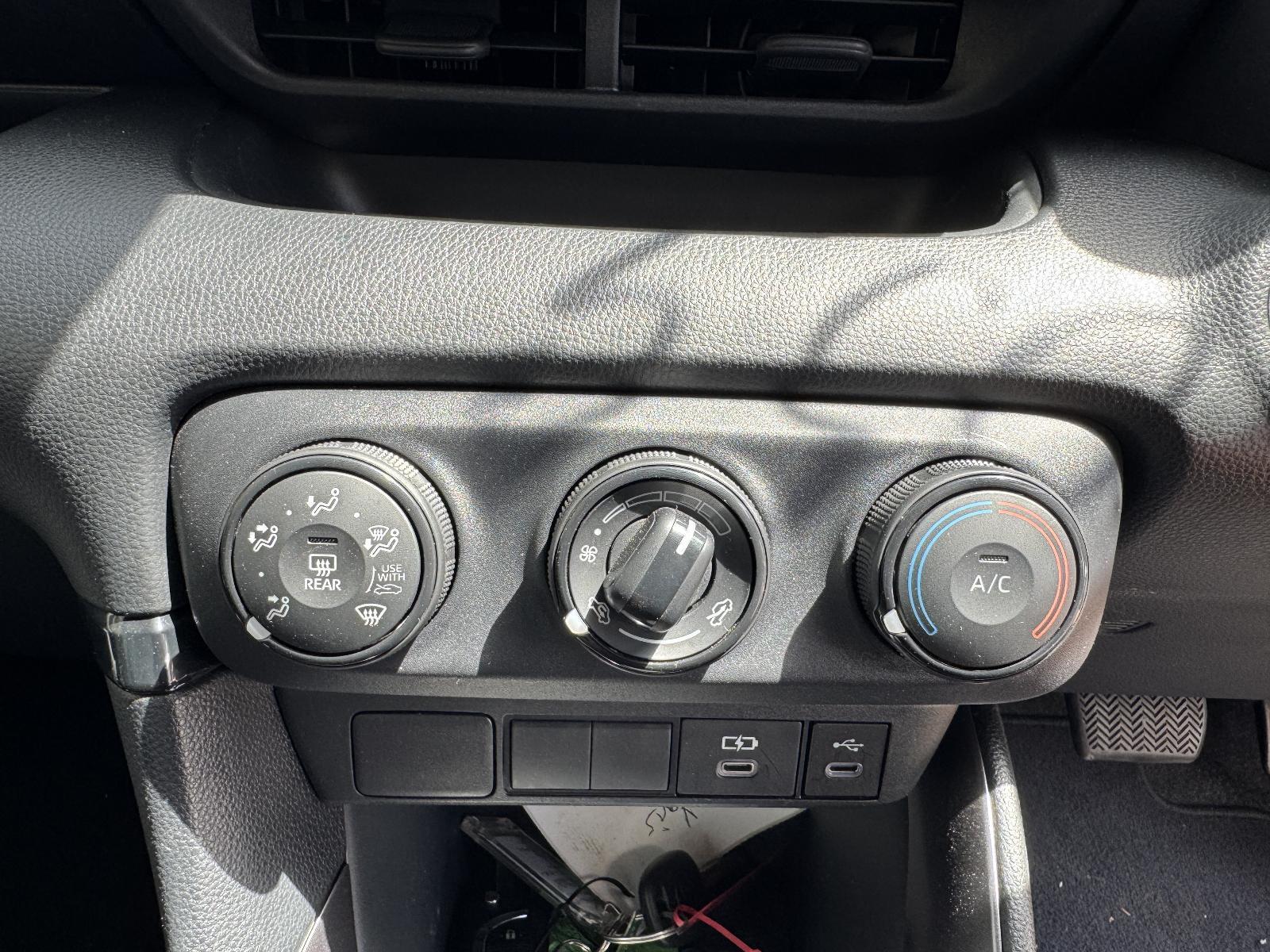 View Auto part Heater/Ac Controls TOYOTA YARIS 2024