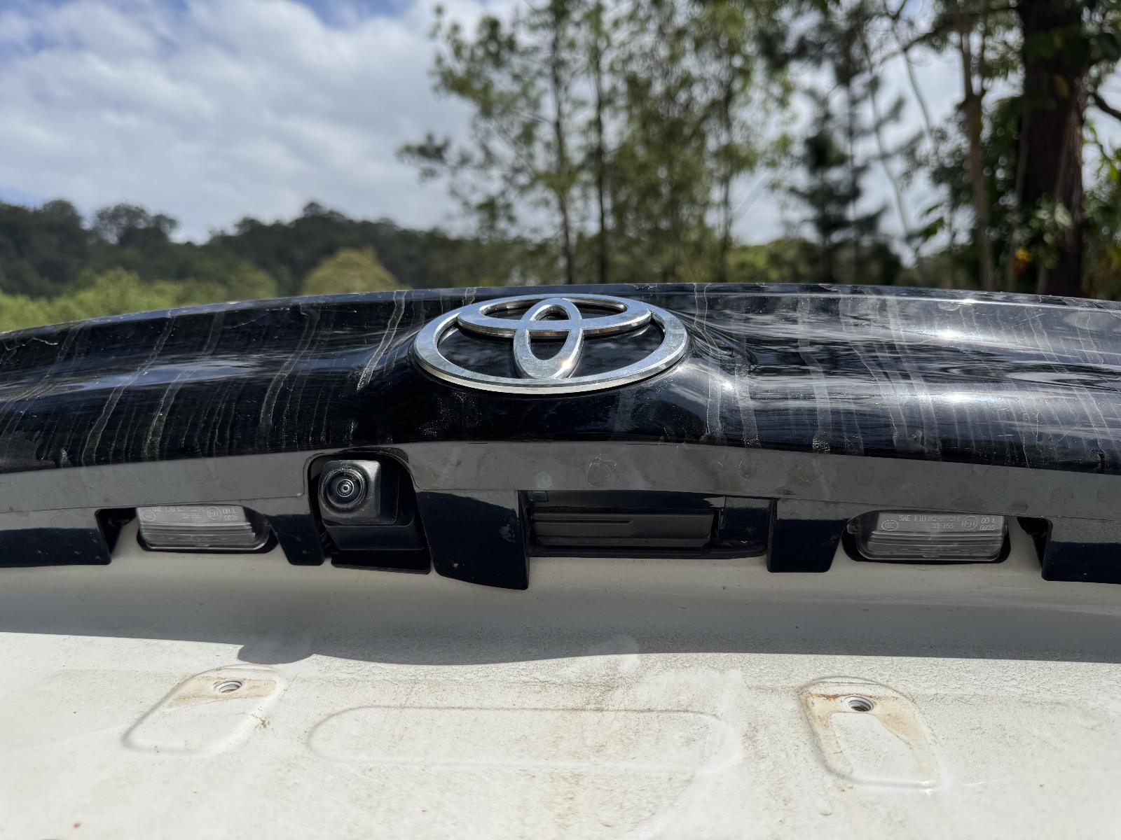 View Auto part Number Plate Lamp TOYOTA YARIS 2024