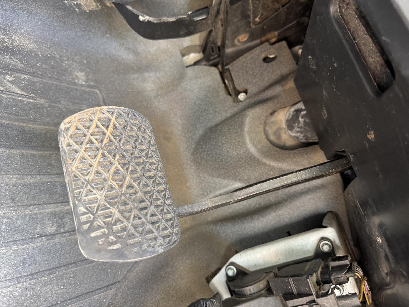 View Auto part Pedal Assembly MERCEDES VITO 2005