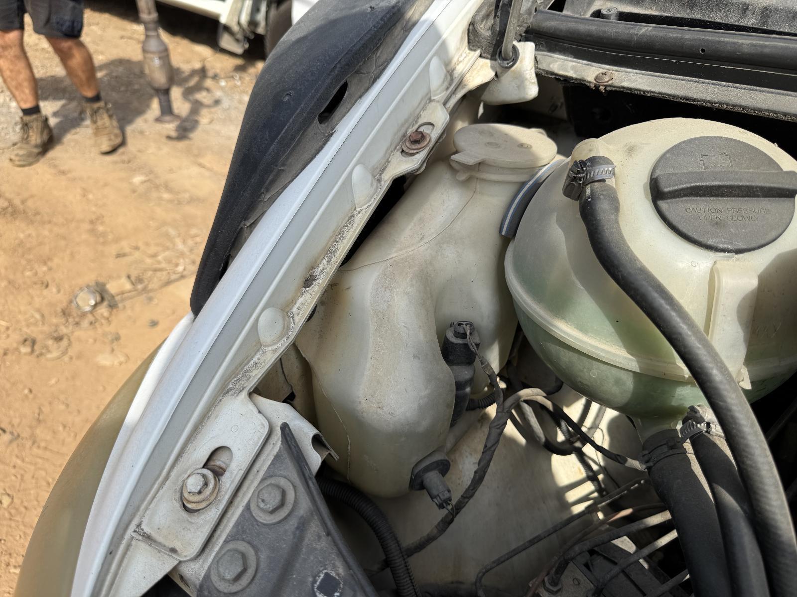 View Auto part Washer Bottle MERCEDES VITO 2005