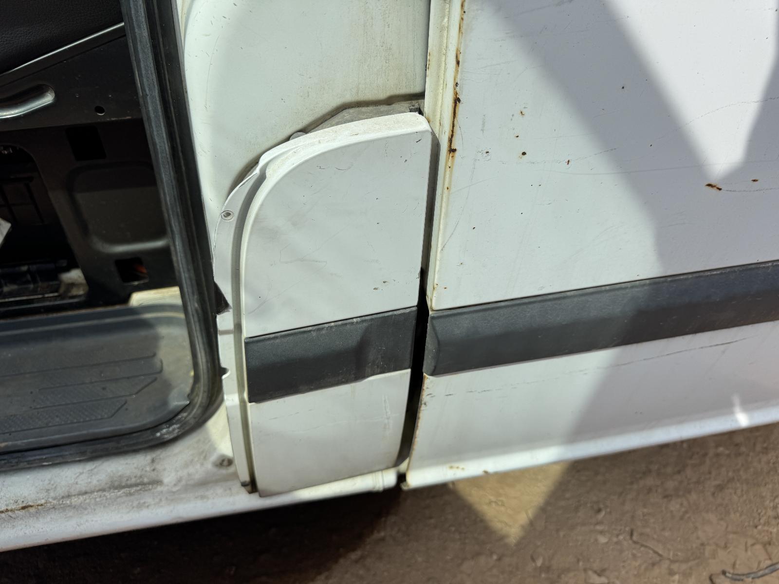 View Auto part Fuel Door / Filler MERCEDES VITO 2005