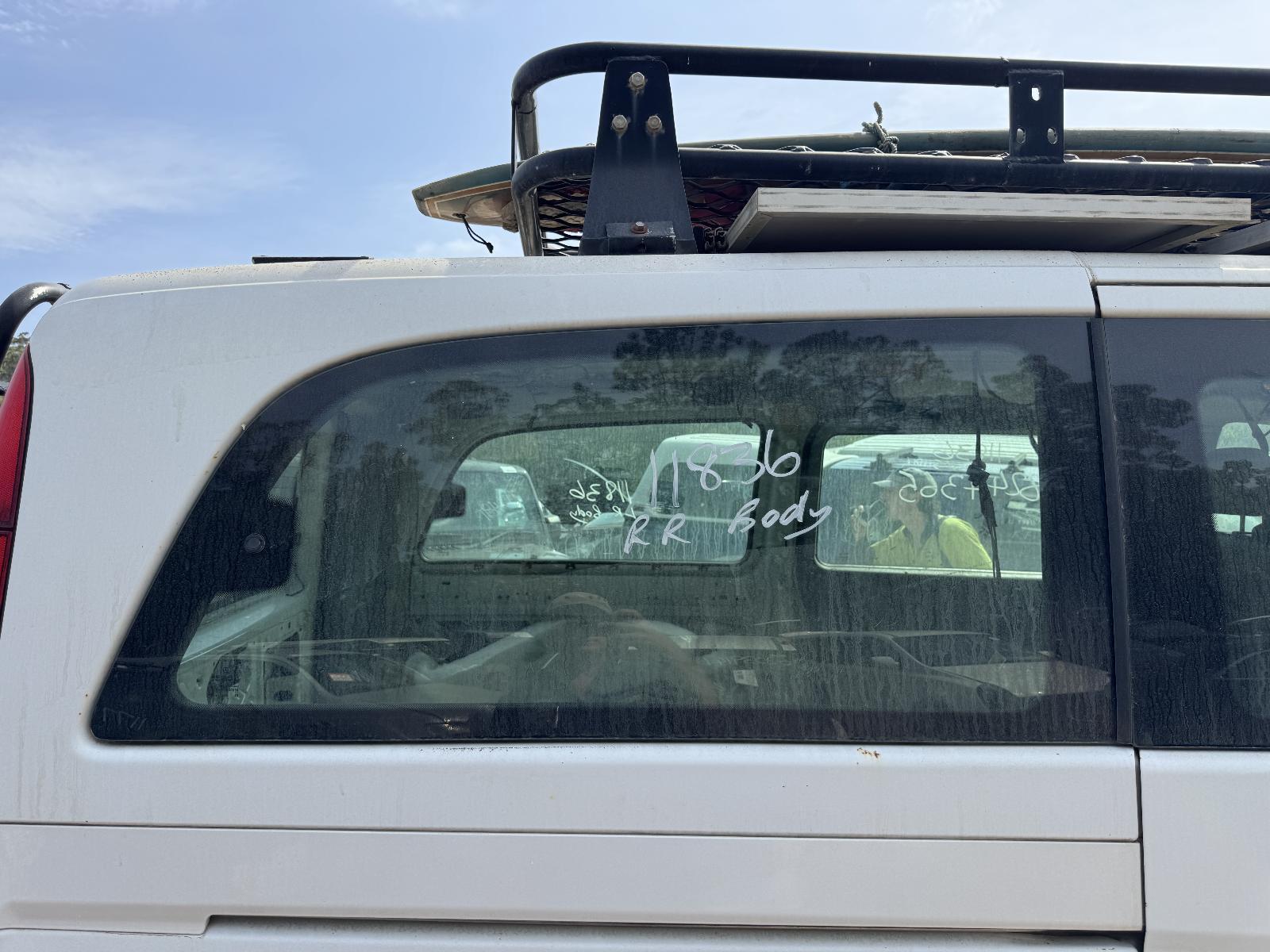 View Auto part Right Rear Side Glass MERCEDES VITO 2005