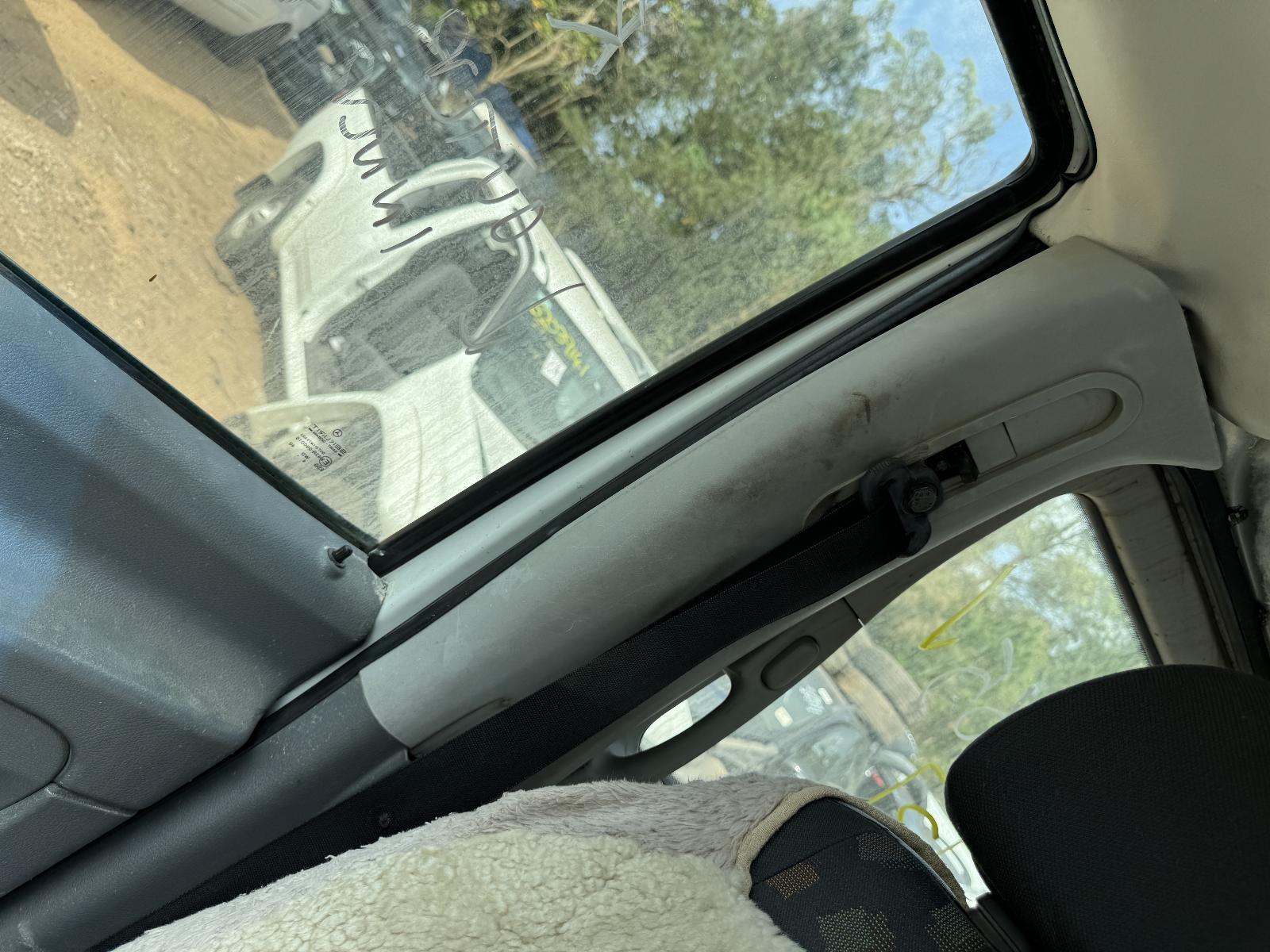 View Auto part Seatbelt/Stalk MERCEDES VITO 2005