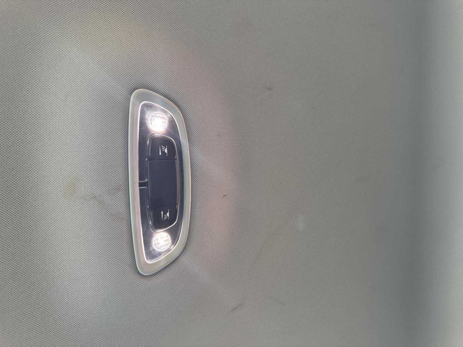 View Auto part Courtesy Light Volvo S40 2015