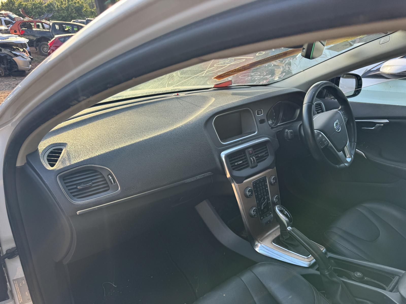 View Auto part Misc Volvo S40 2015