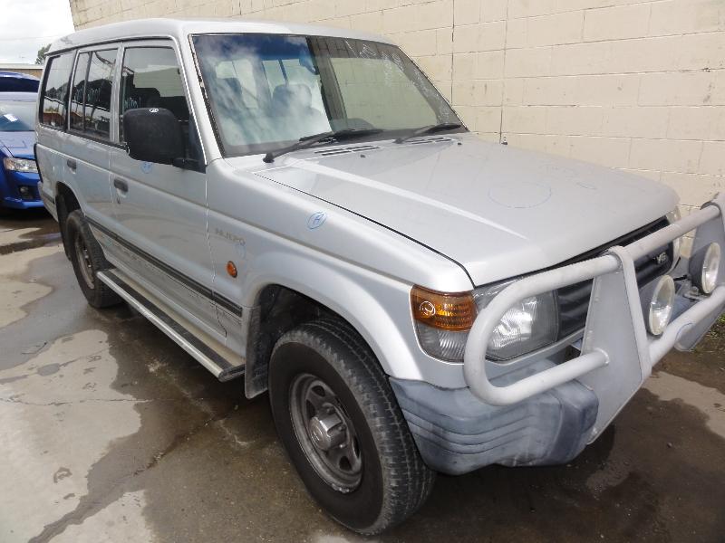 View MITSUBISHI PAJERO 1995   Breaking