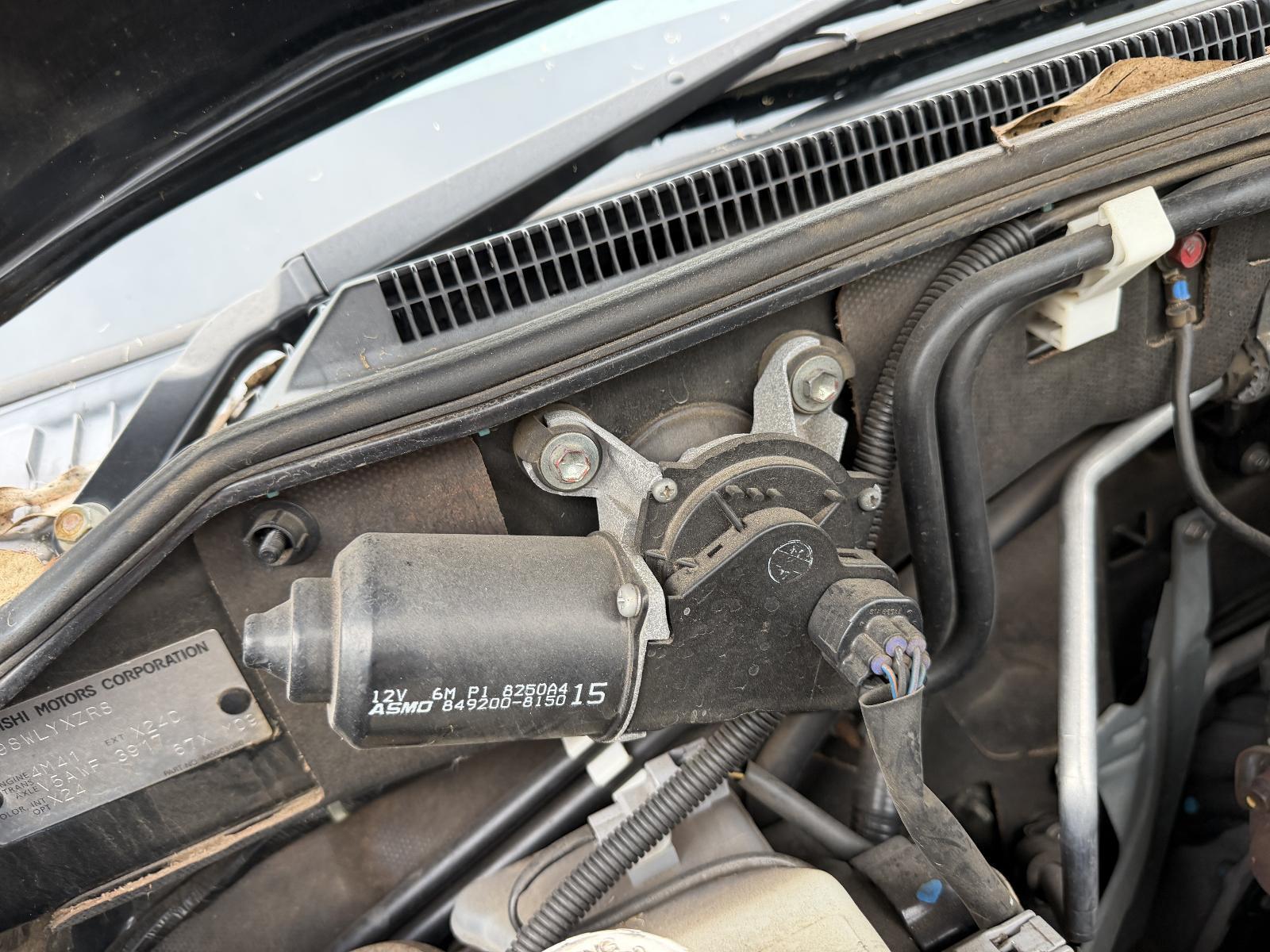 View Auto part Wiper Motor Mitsubishi Pajero 2010
