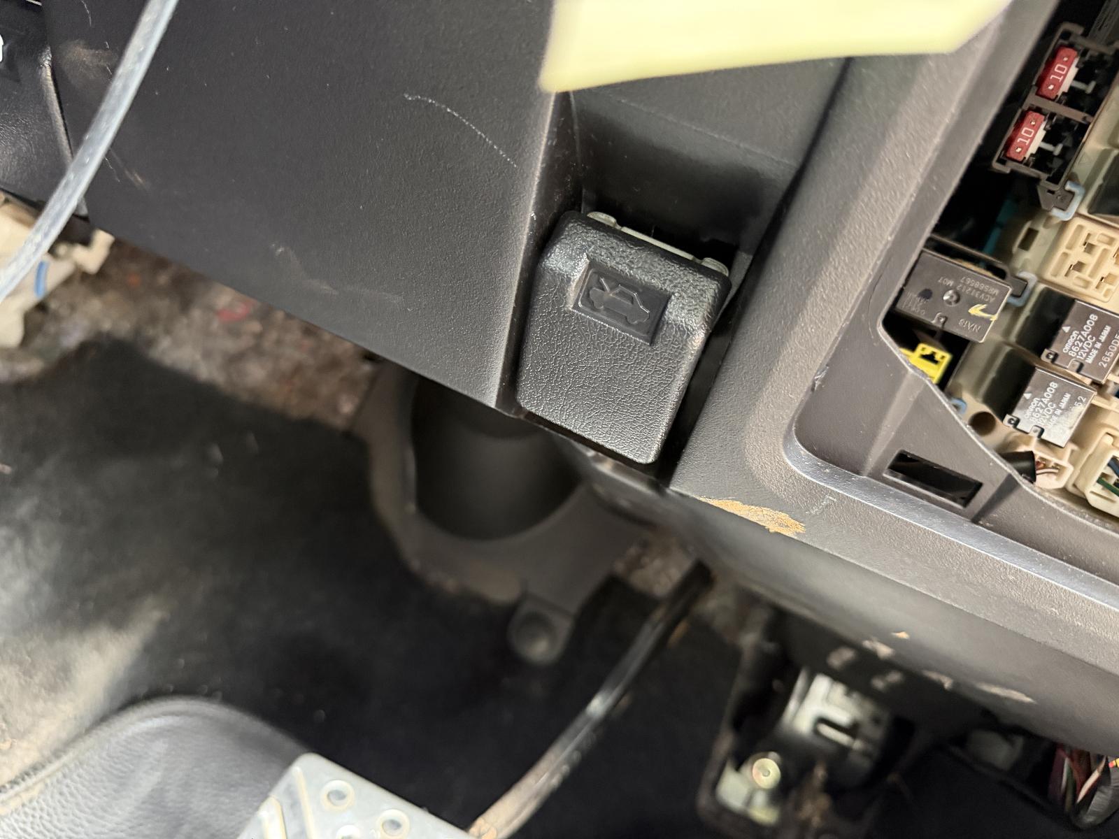 View Auto part Bonnet Release Mitsubishi Pajero 2010