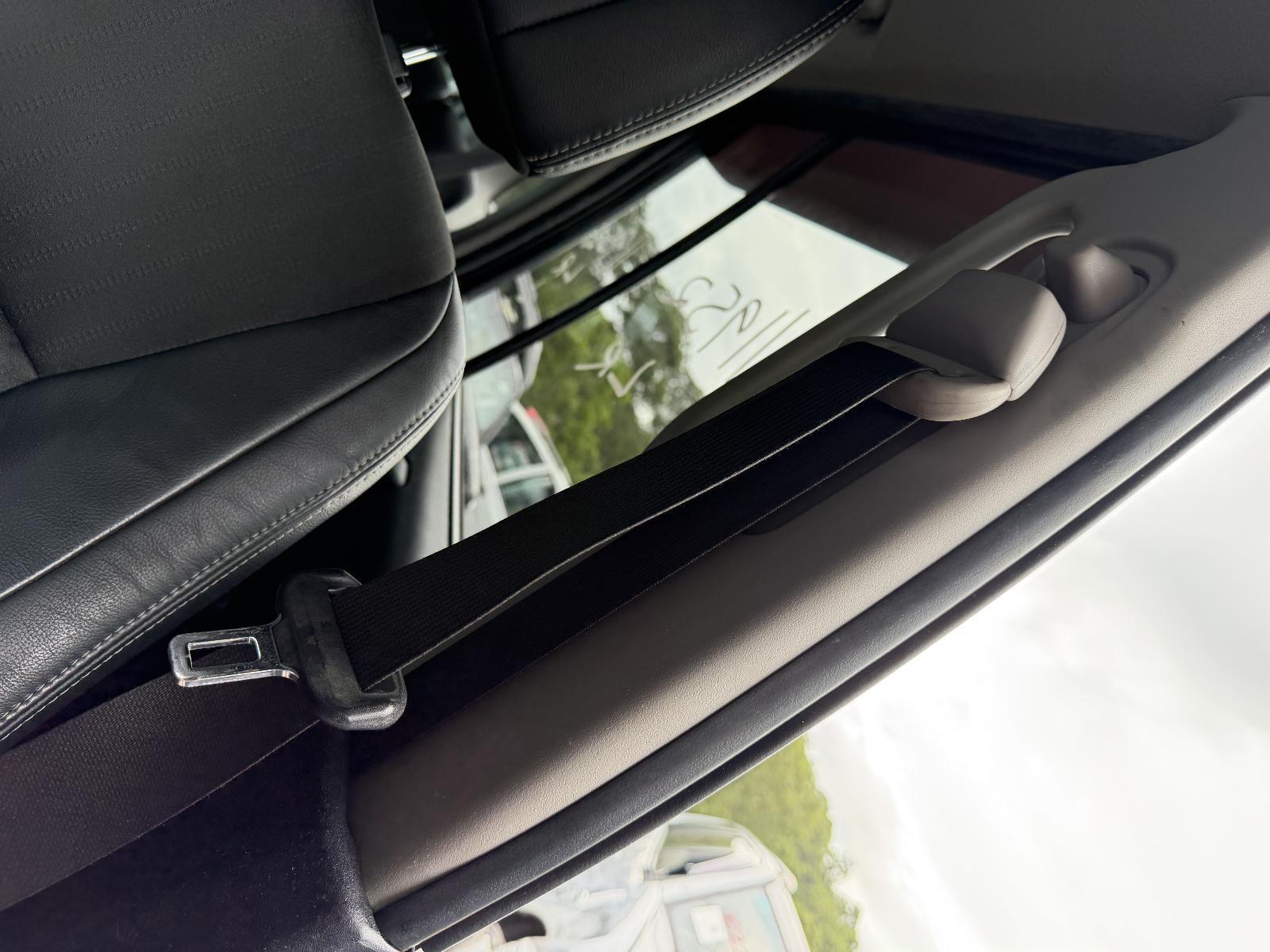 View Auto part Seatbelt/Stalk Mitsubishi Pajero 2010