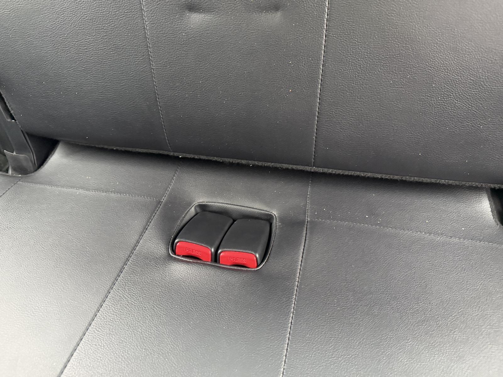View Auto part Seatbelt/Stalk Mitsubishi Pajero 2010
