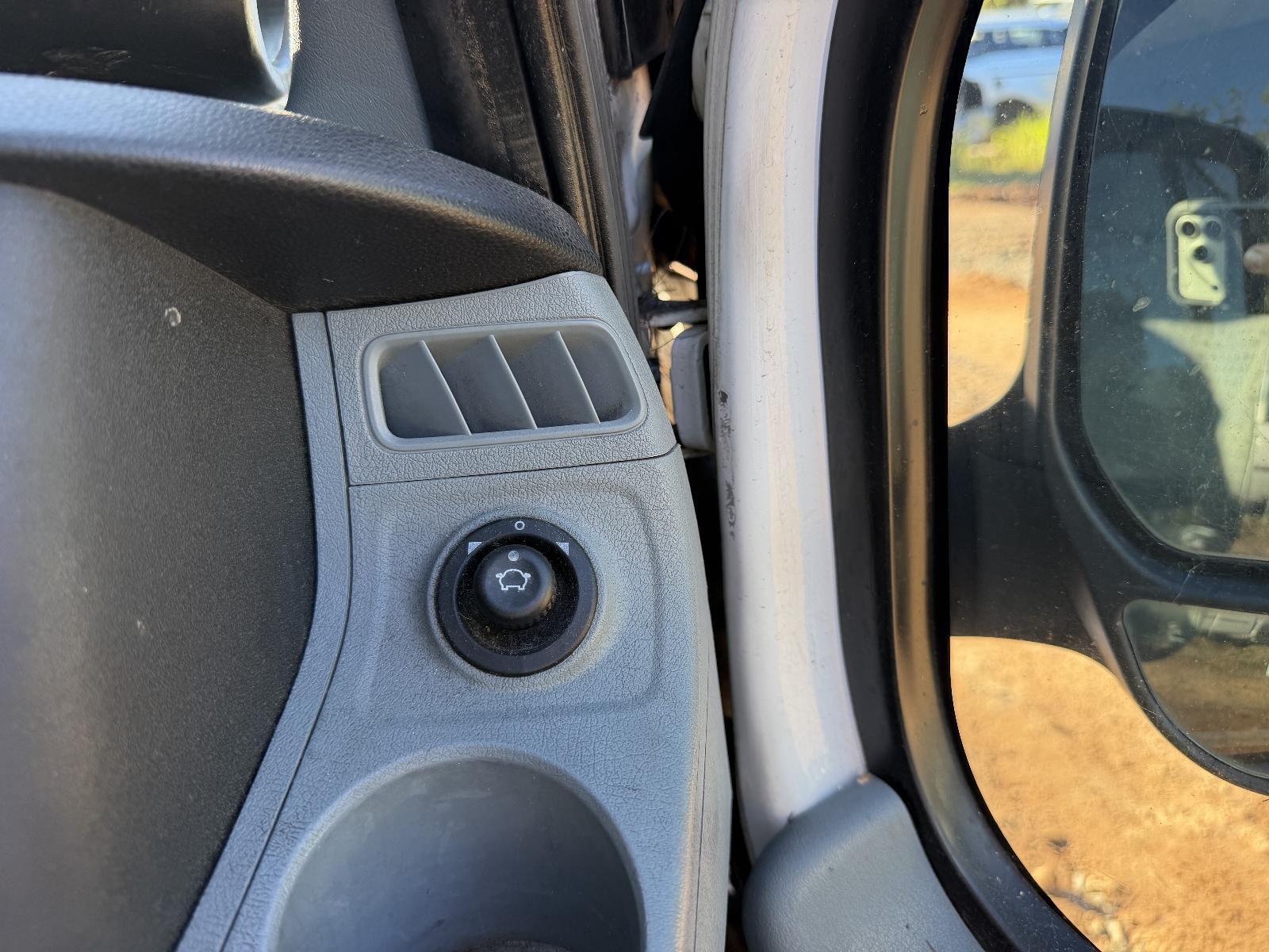 View Auto part Misc Switch/Relay Ford Transit 2007