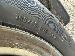View Auto part Tyre Volkswagen Caddy 2013