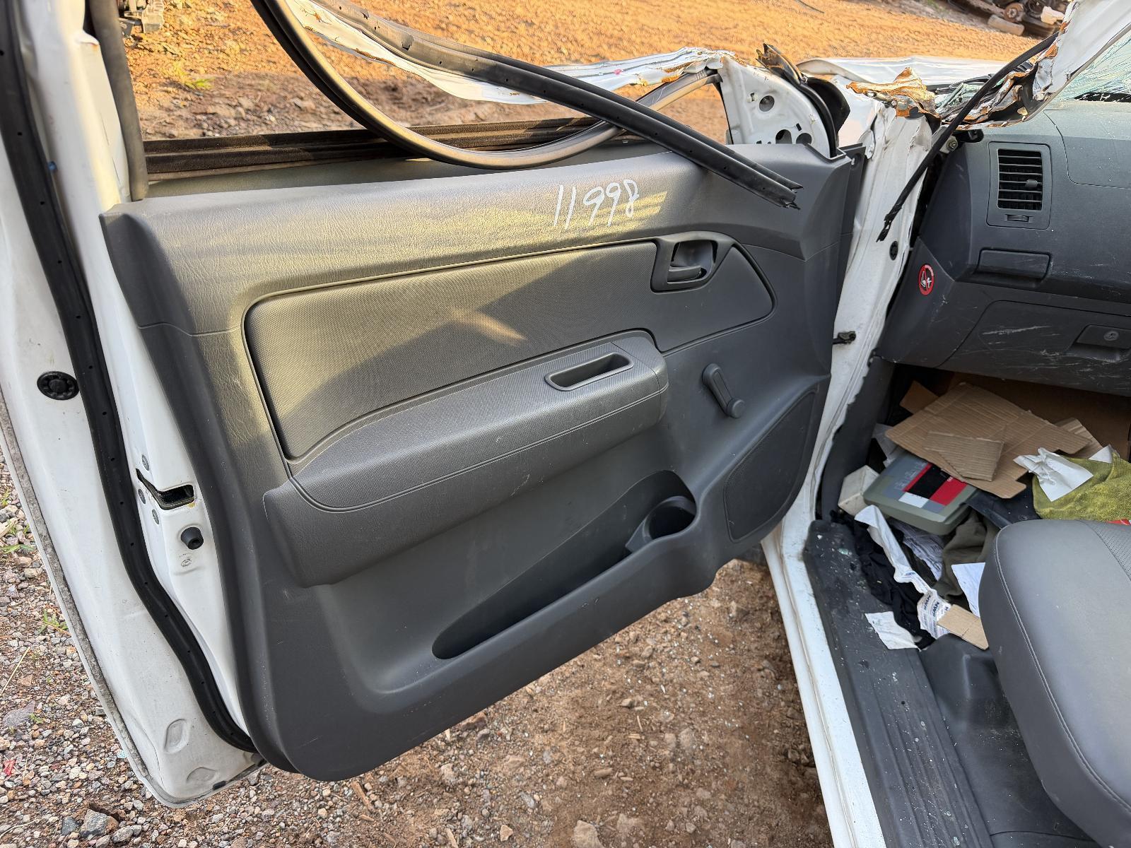 View Auto part Left Front Window Reg/Motor Toyota Hilux 2013