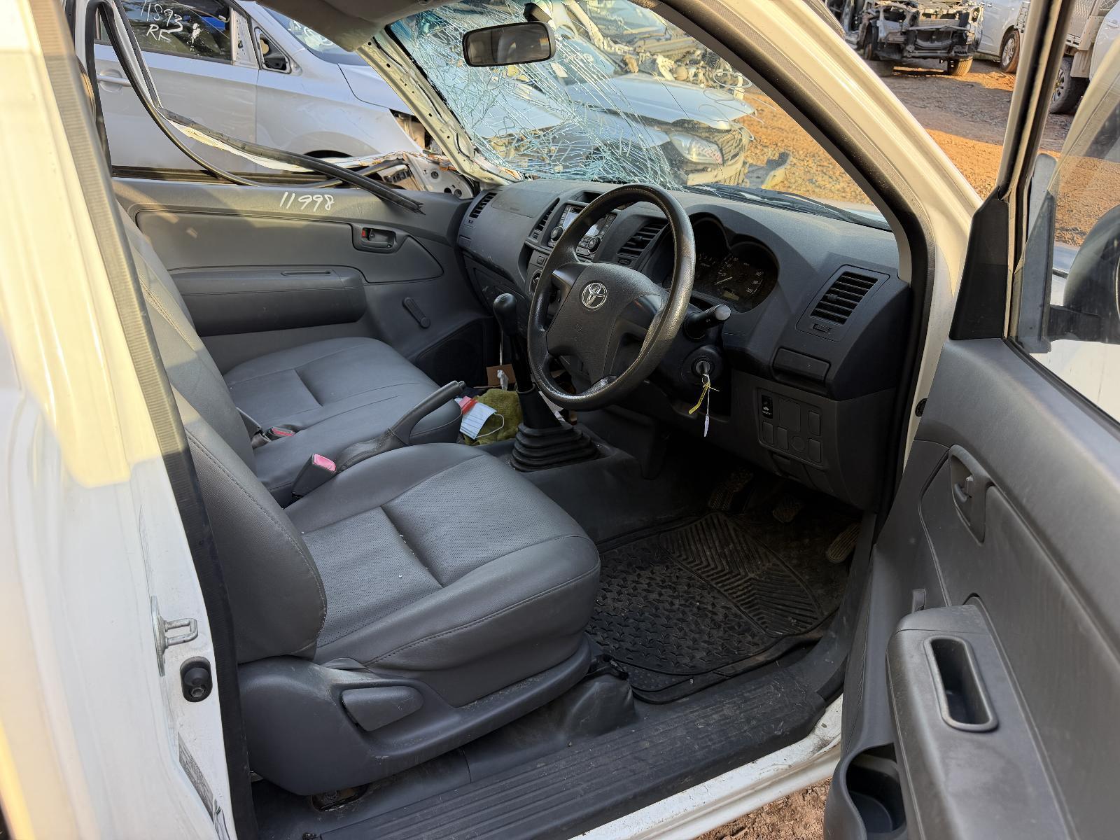 View Auto part Misc Toyota Hilux 2013