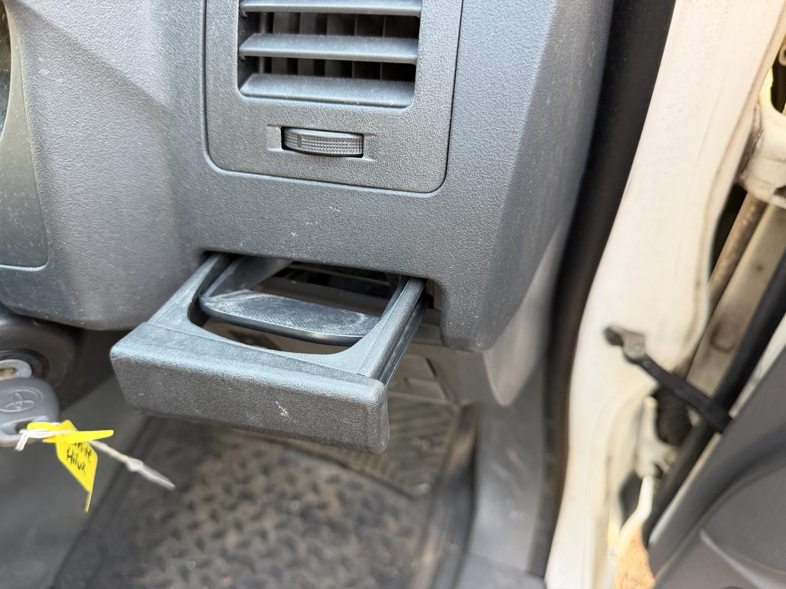 View Auto part Misc Toyota Hilux 2013