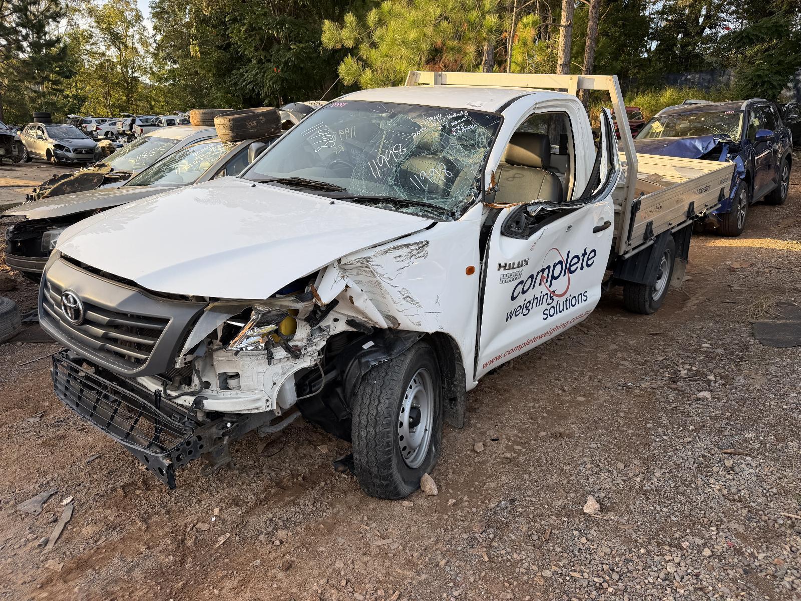 View Auto part Tyre Toyota Hilux 2013