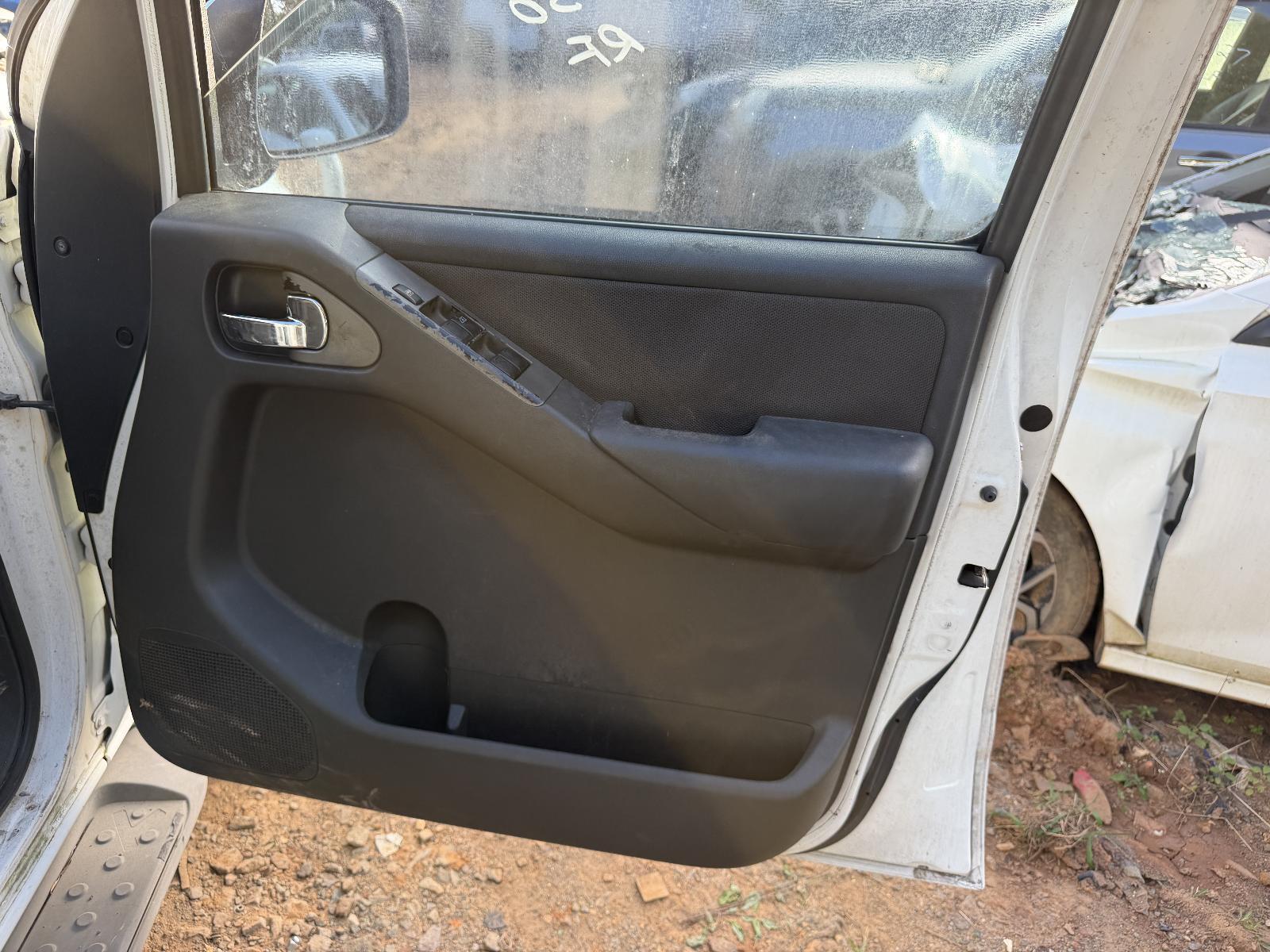 View Auto part Door Handle Nissan Pathfinder 2010