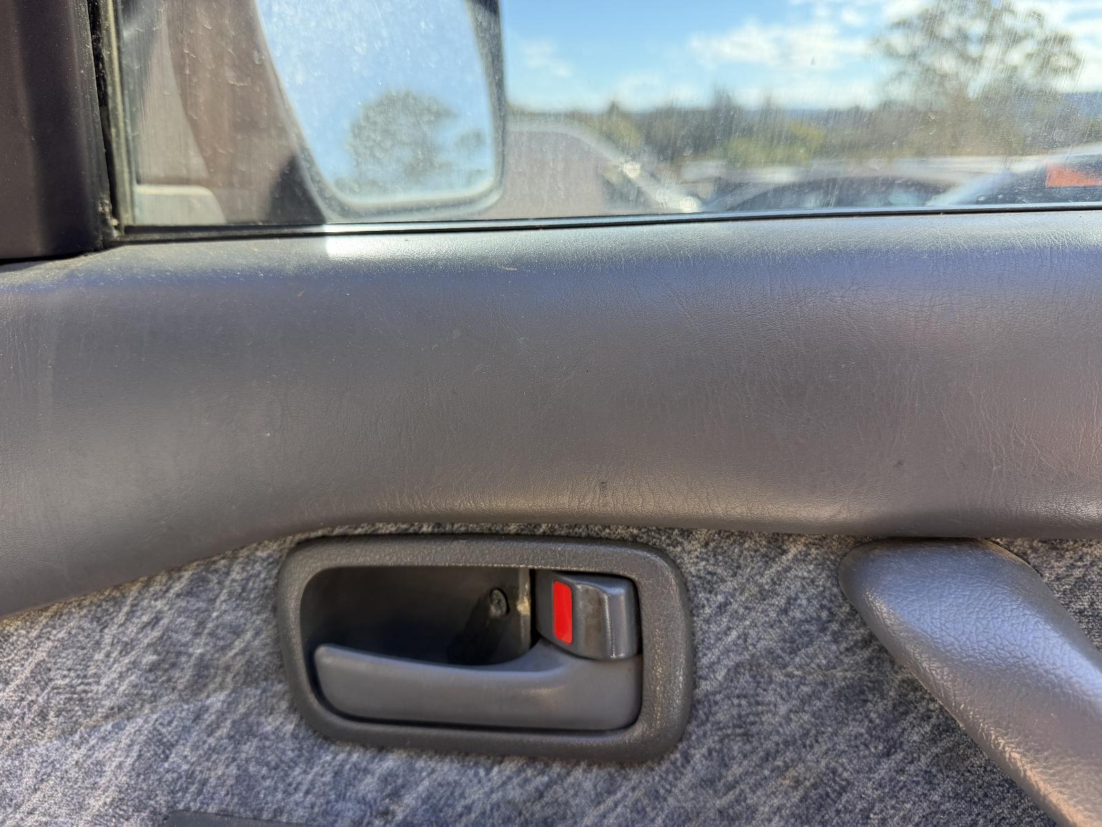 View Auto part Door Handle Toyota Landcruiser 1997