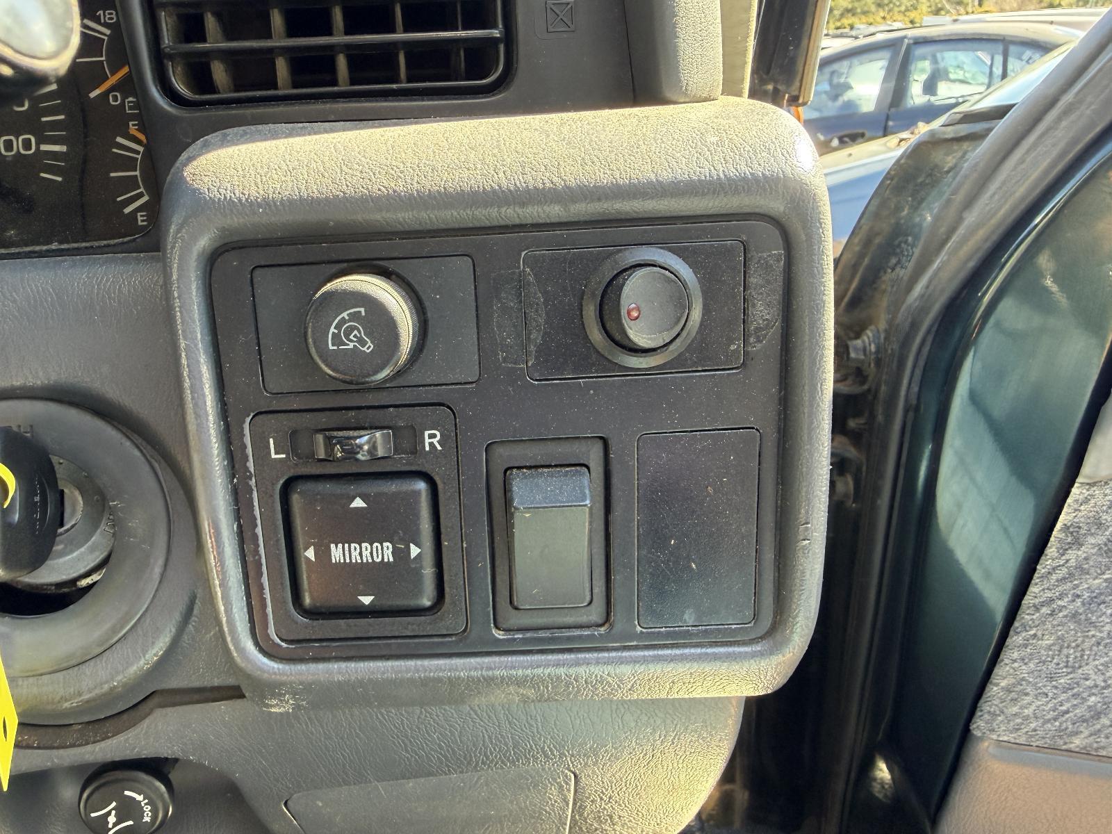 View Auto part Misc Switch/Relay Toyota Landcruiser 1997