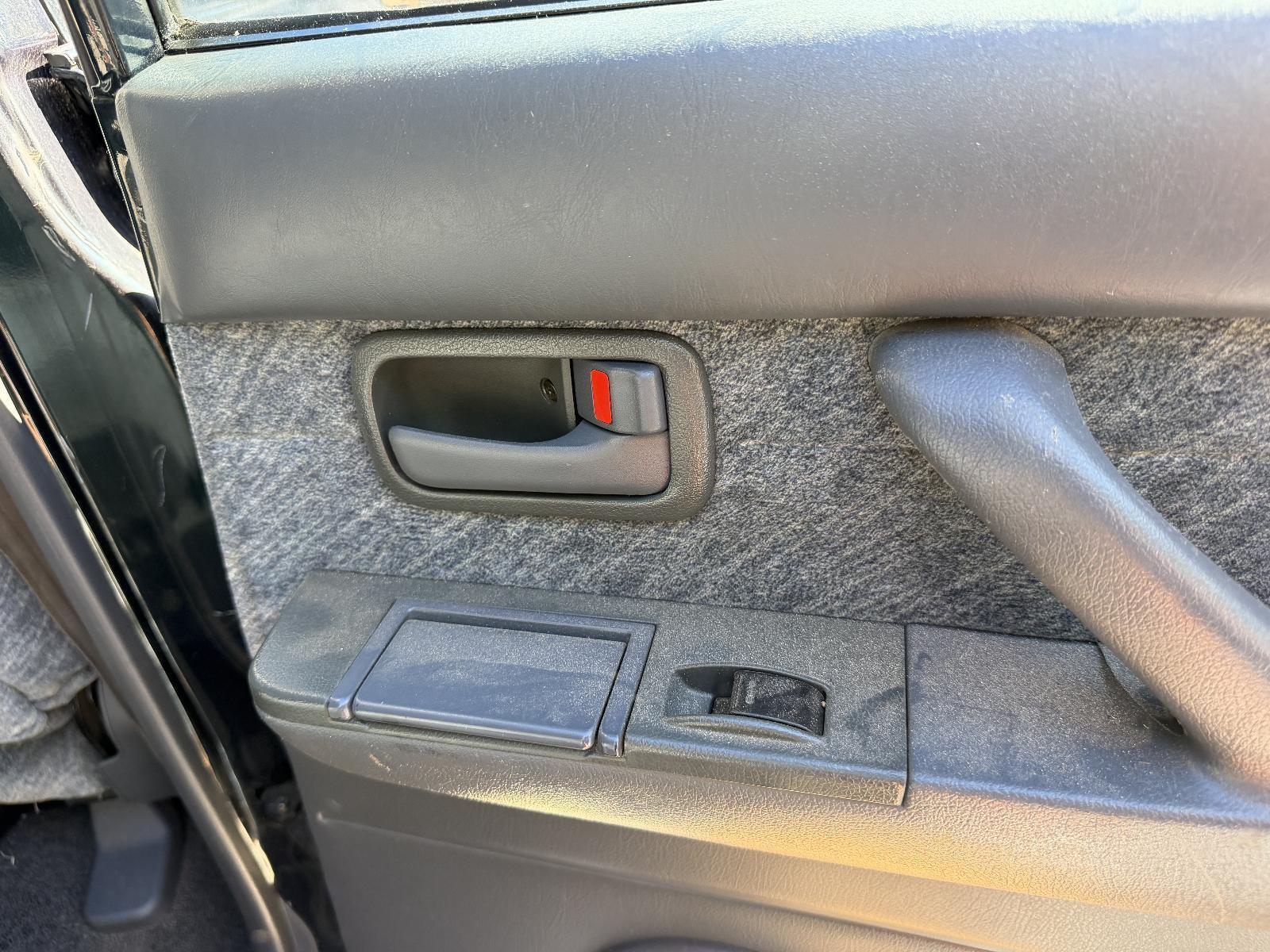 View Auto part Ashtray Toyota Landcruiser 1997