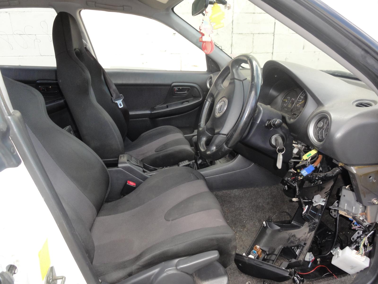 View SUBARU IMPREZA 2001   Breaking