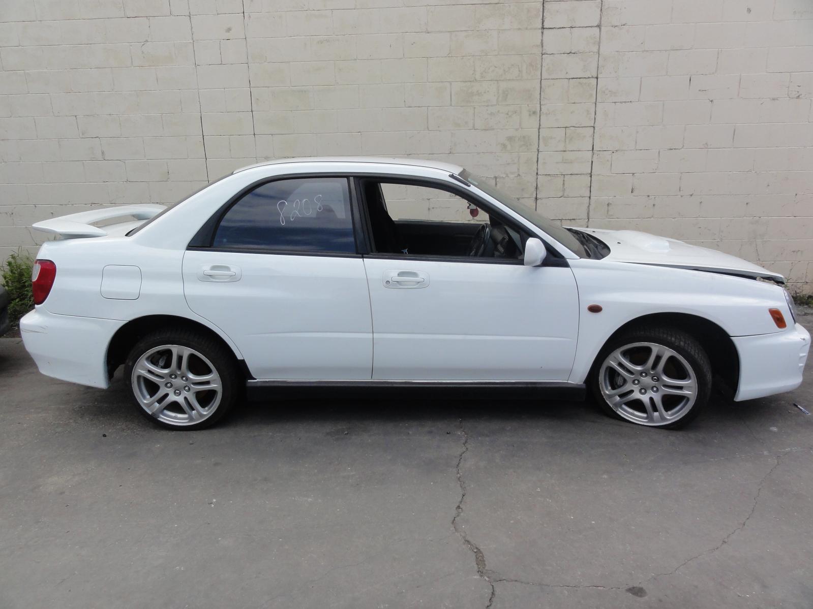 View SUBARU IMPREZA 2001   Breaking
