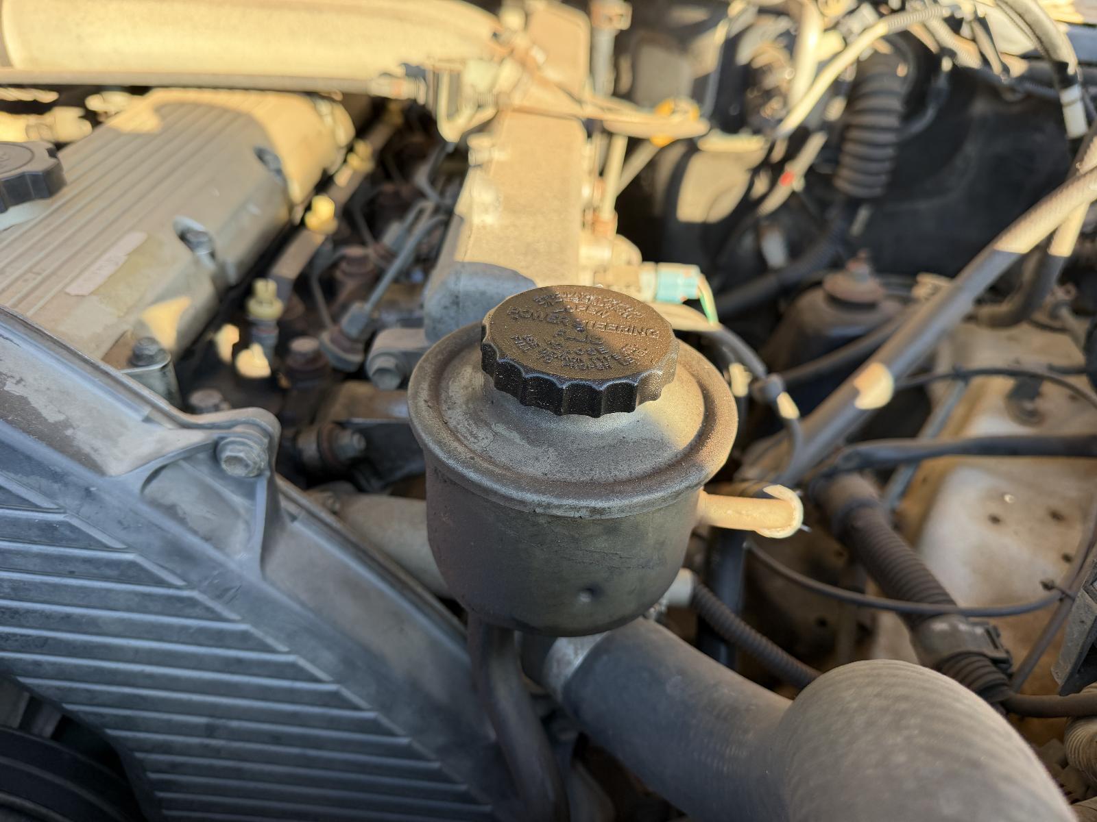View Auto part P/S Reservoir Toyota Landcruiser 2000