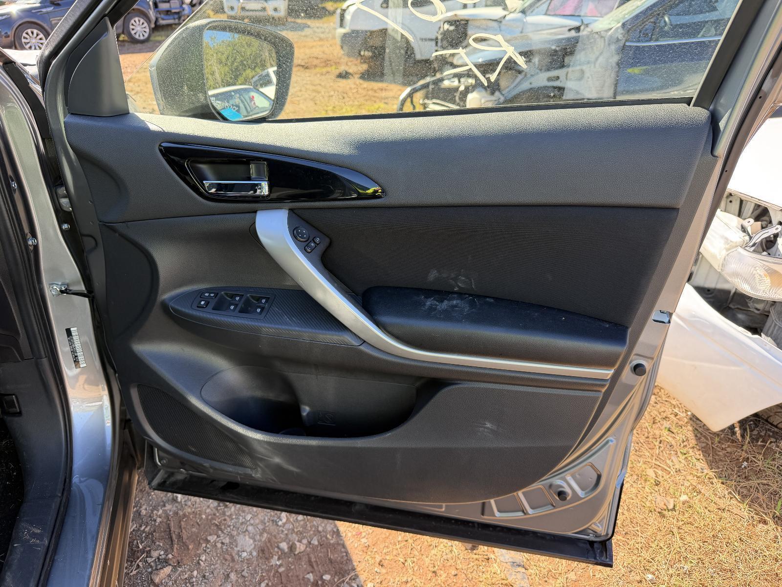 View Auto part Door Handle Mitsubishi Eclipse Cross 2025