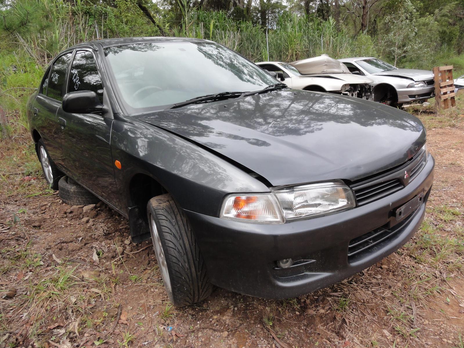 View MITSUBISHI LANCER 1997   Breaking