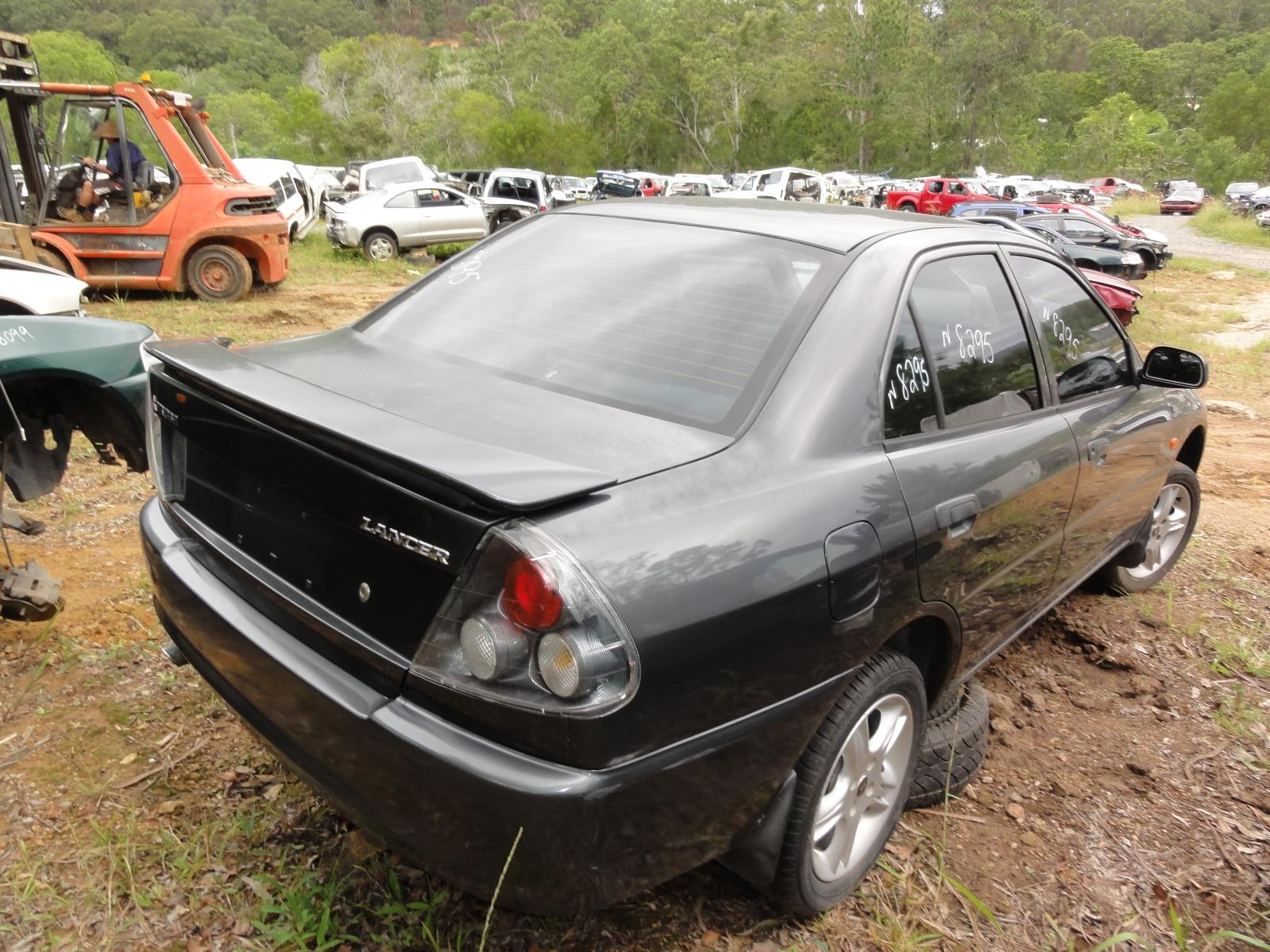 View MITSUBISHI LANCER 1997   Breaking