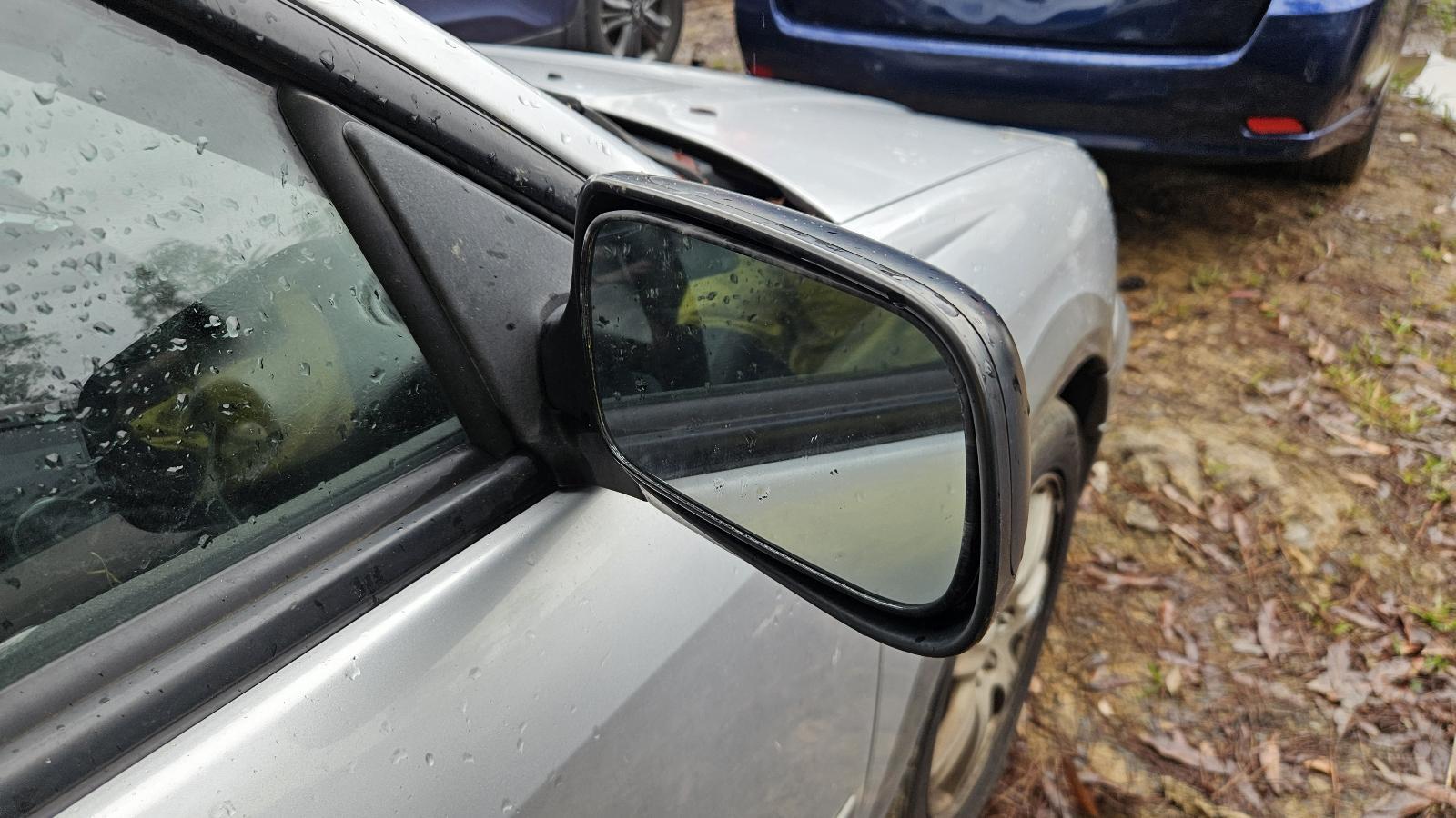 2004 Subaru Impreza Right Door Mirror View Auto part Right Door Mirror Subaru Impreza 2004