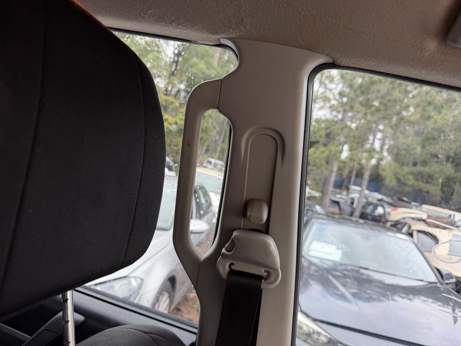 View Auto part Grab Handle Mitsubishi Pajero 2012
