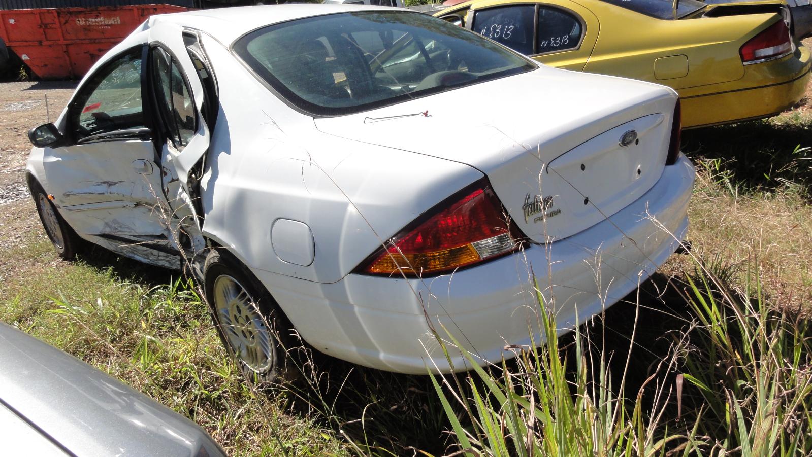 View FORD FALCON 2000   Breaking