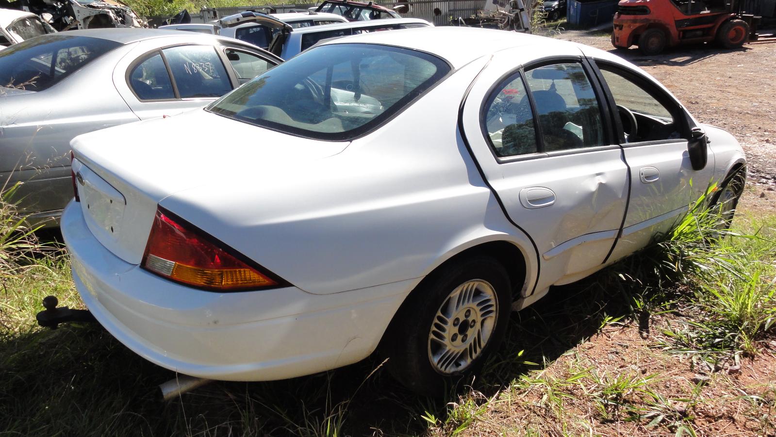 View FORD FALCON 2000   Breaking