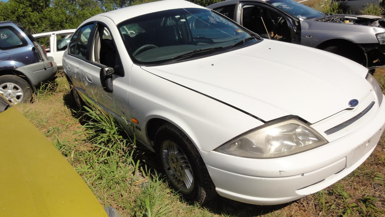 View FORD FALCON 2000   Breaking