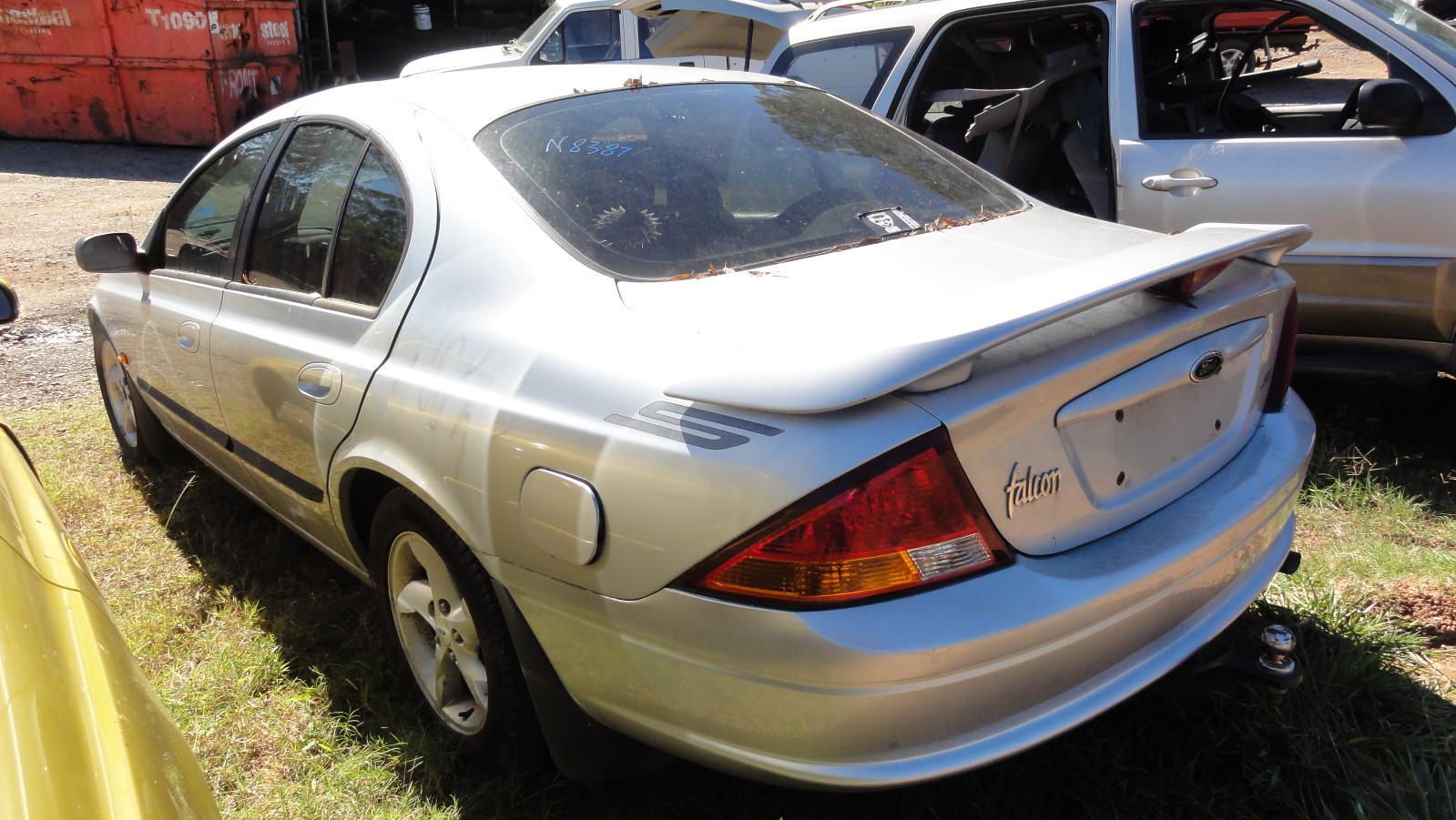 View FORD FALCON 1999   Breaking