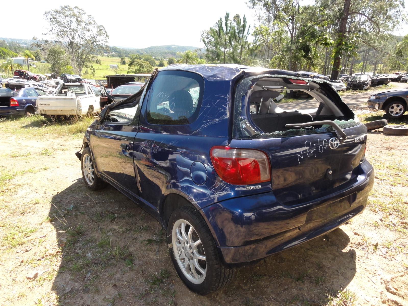 View TOYOTA ECHO 1999 3 Door Hatchback Breaking