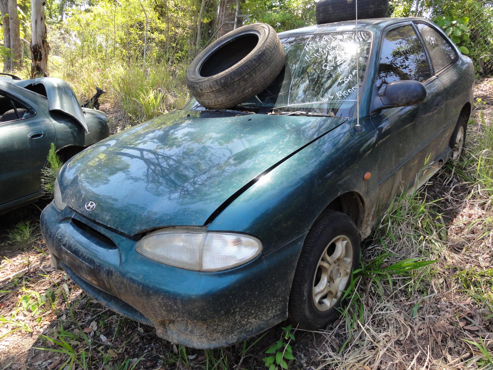 Image for a HYUNDAI EXCEL 2000   Breaking
