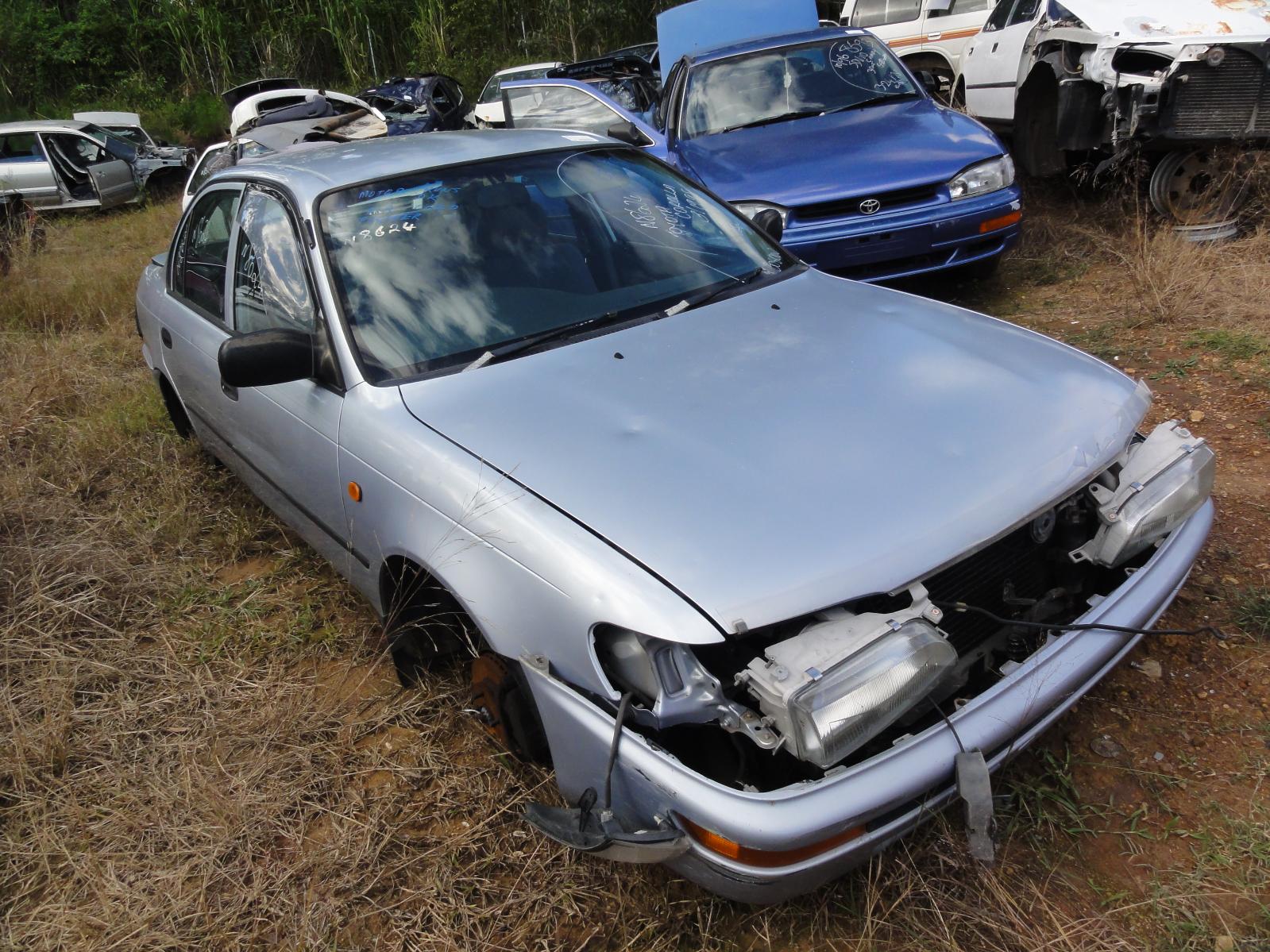 View TOYOTA COROLLA 1998   Breaking