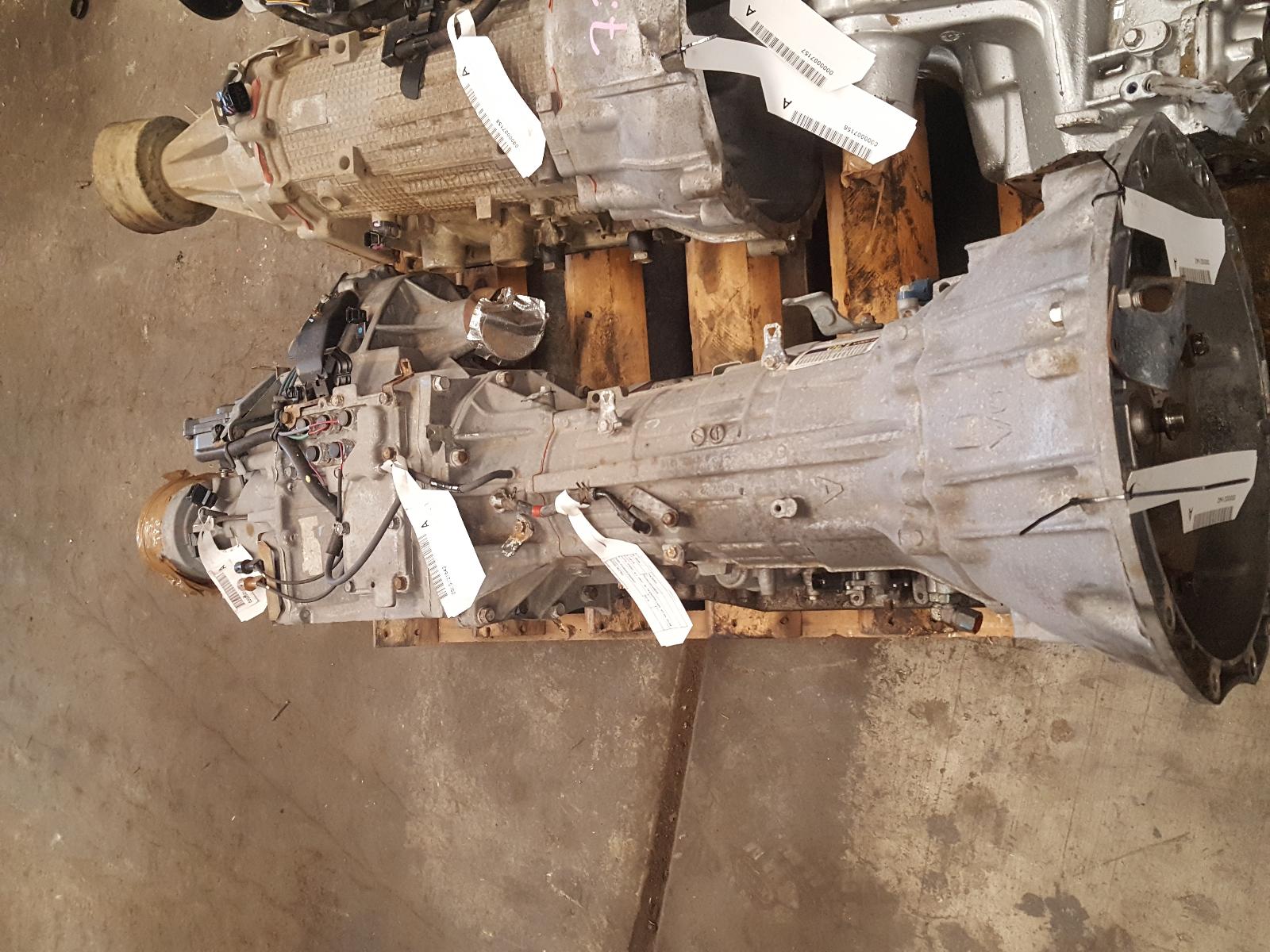 View Auto part Trans/Gearbox Mitsubishi Pajero 2015