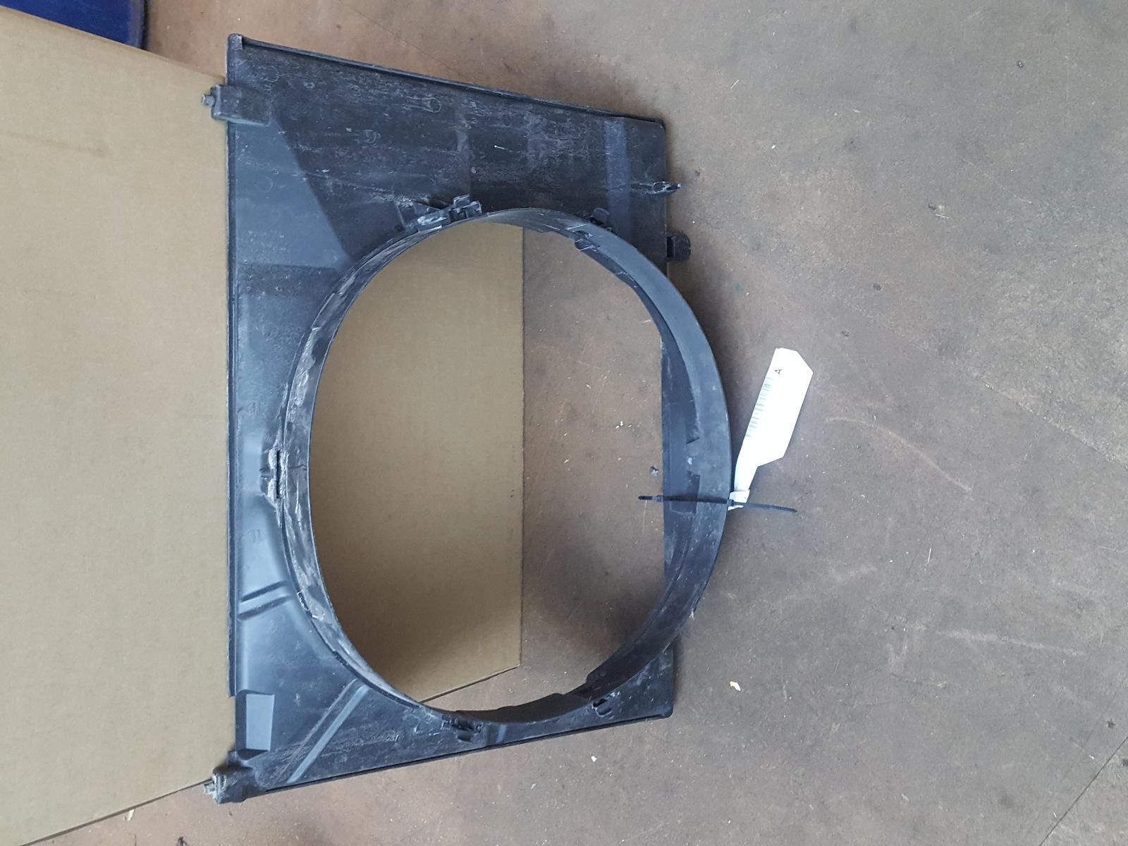 View Auto part Fan Shroud Mitsubishi Pajero 2015
