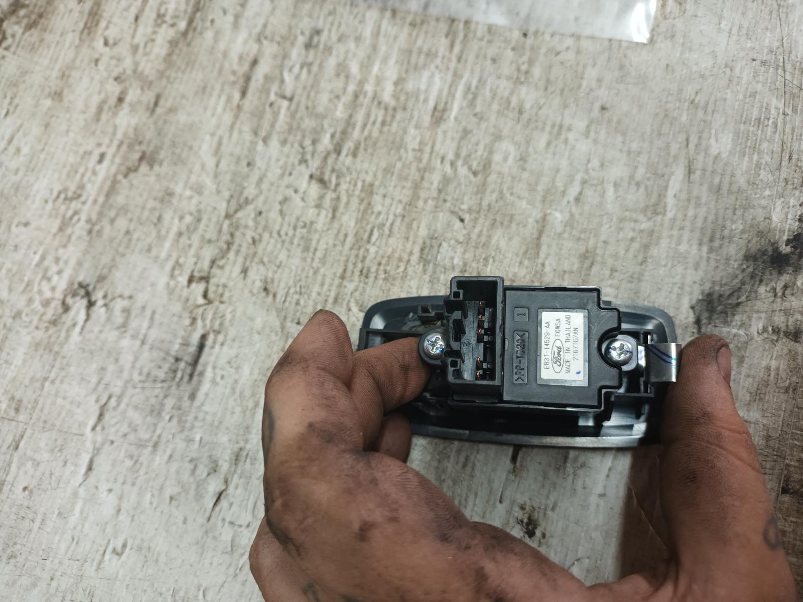 View Auto part Pwr Dr Wind Switch Ford Ranger 2017