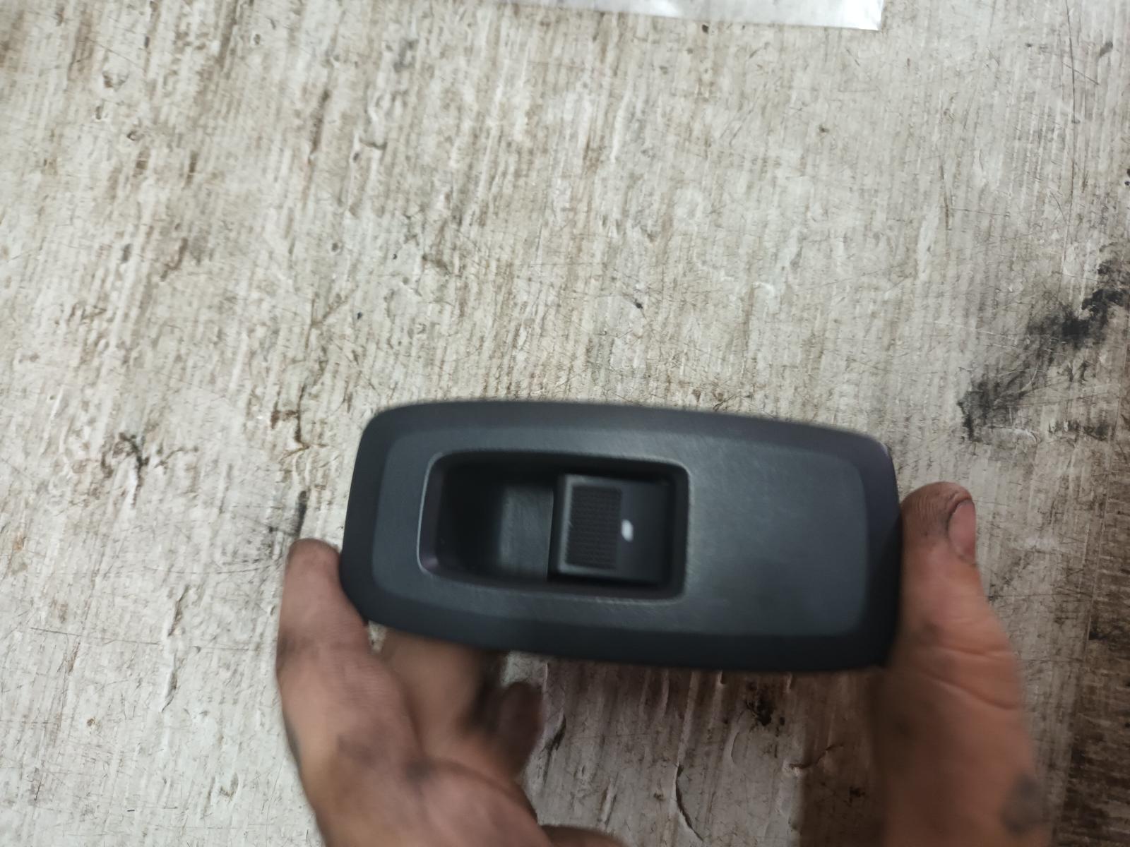 View Auto part Pwr Dr Wind Switch Ford Ranger 2017