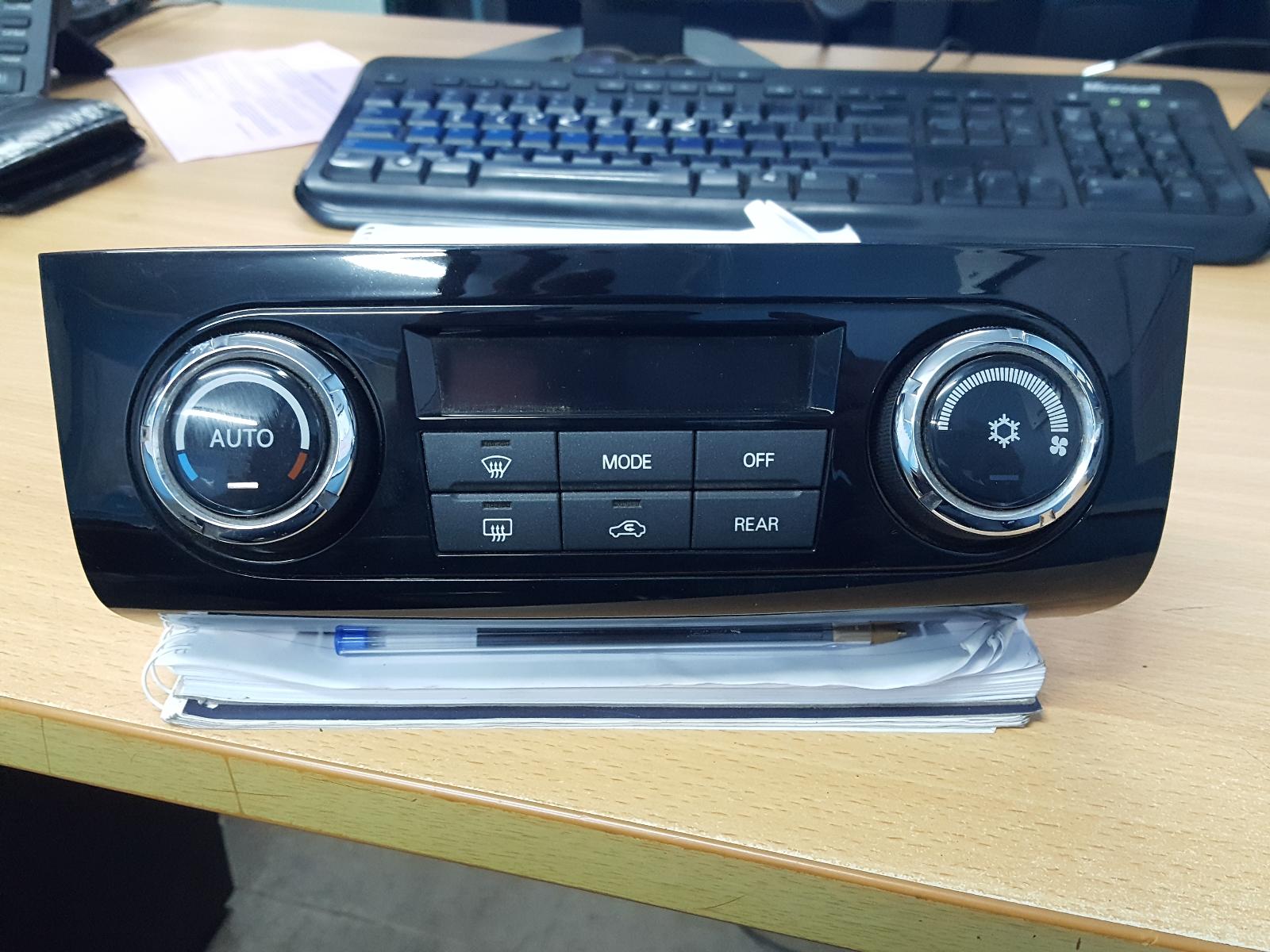 View Auto part Heater/Ac Controls Mitsubishi Pajero 2015