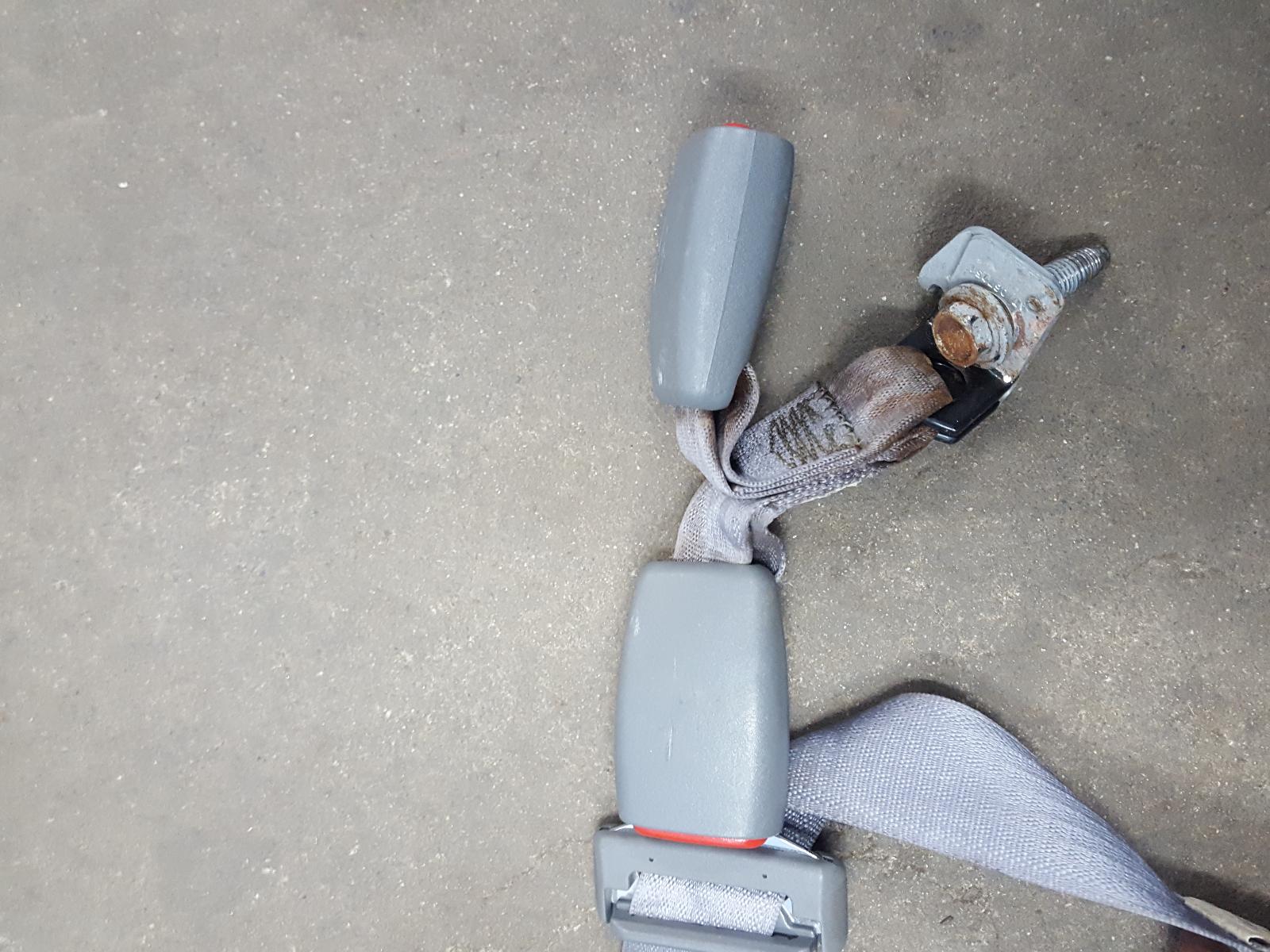 View Auto part Misc Switch/Relay Mitsubishi Pajero 2015