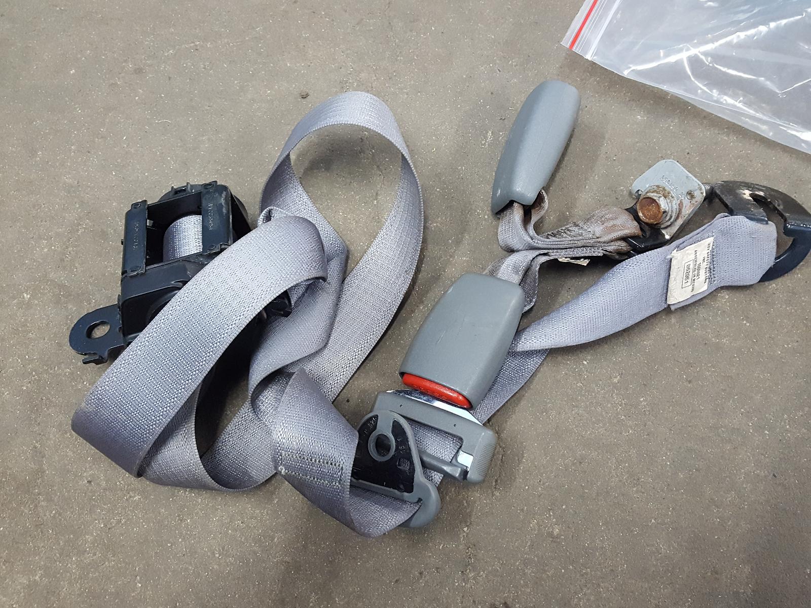 View Auto part Misc Switch/Relay Mitsubishi Pajero 2015