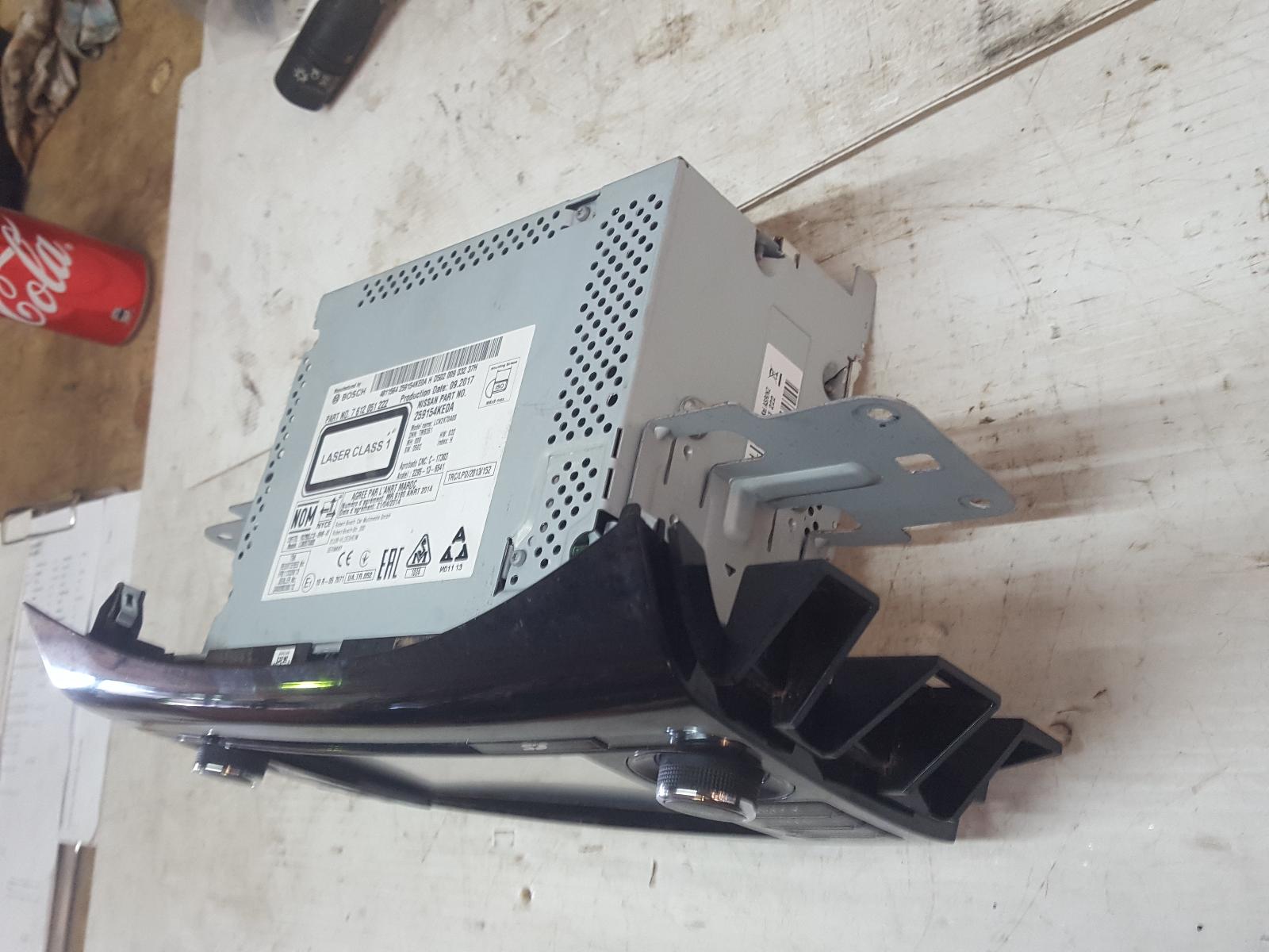 View Auto part Radio/Cd/Dvd/Sat/Tv Nissan Navara 2017