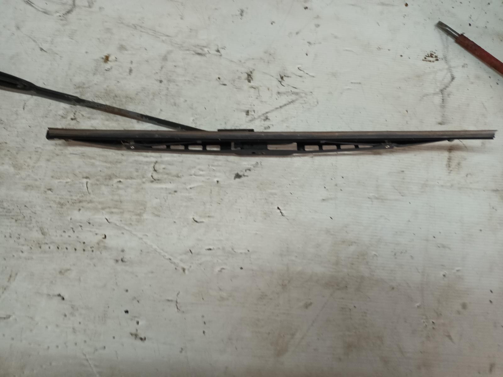 1990 Toyota Hilux Wiper Arm View Auto part Wiper Arm Toyota Hilux 1990