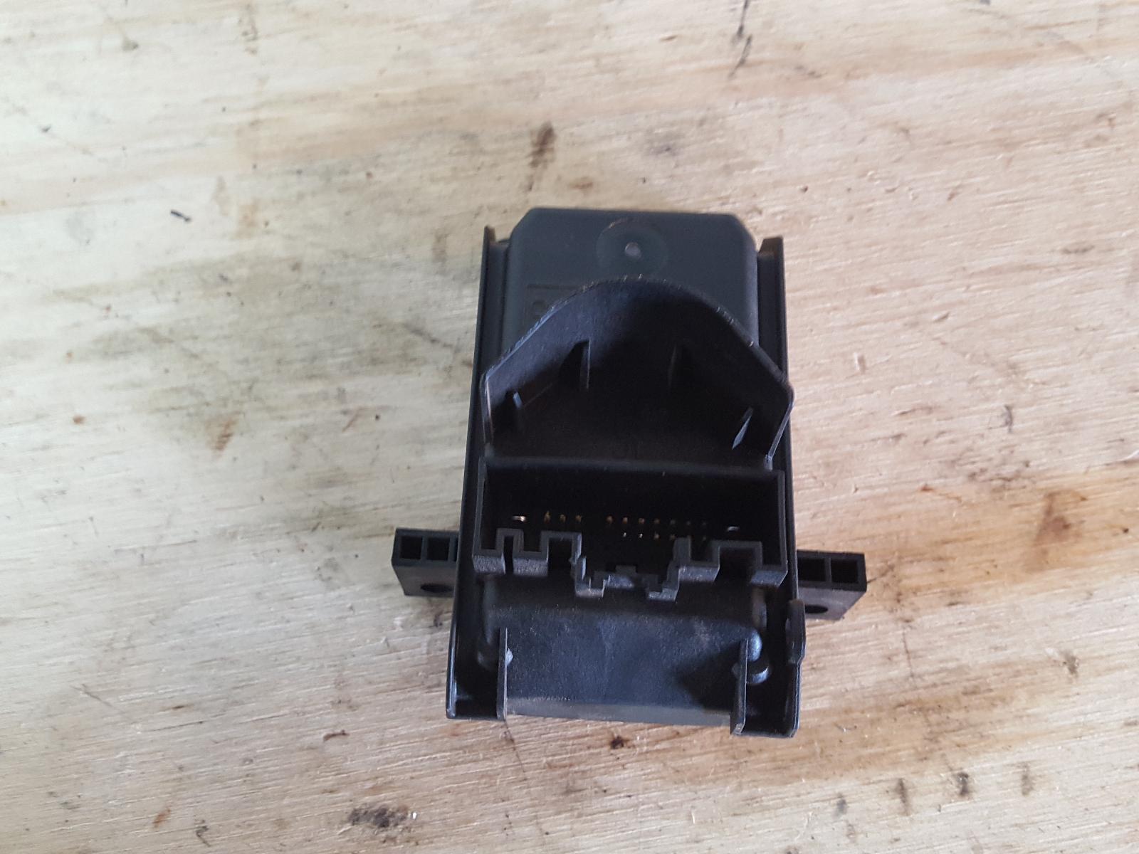 View Auto part Misc Switch/Relay Ford Ranger 2019