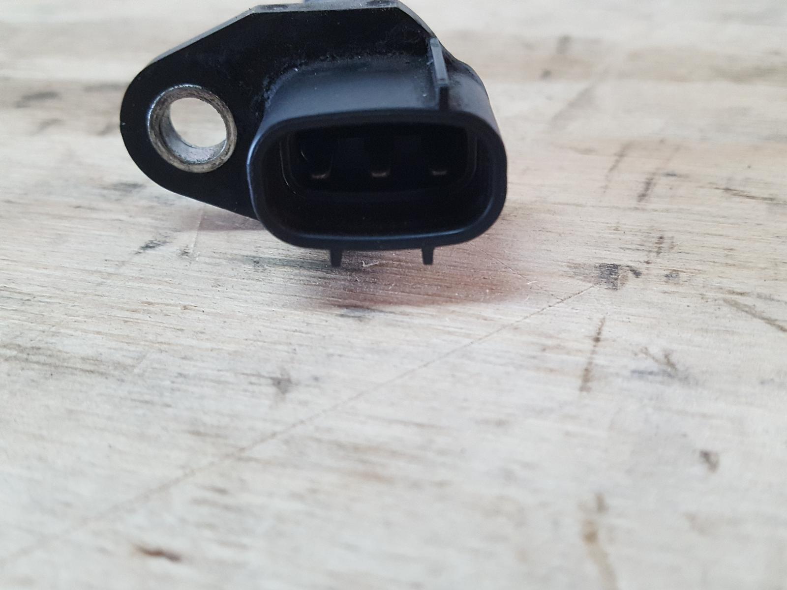 View Auto part Crank/Cam Sensor Nissan Xtrail 2005